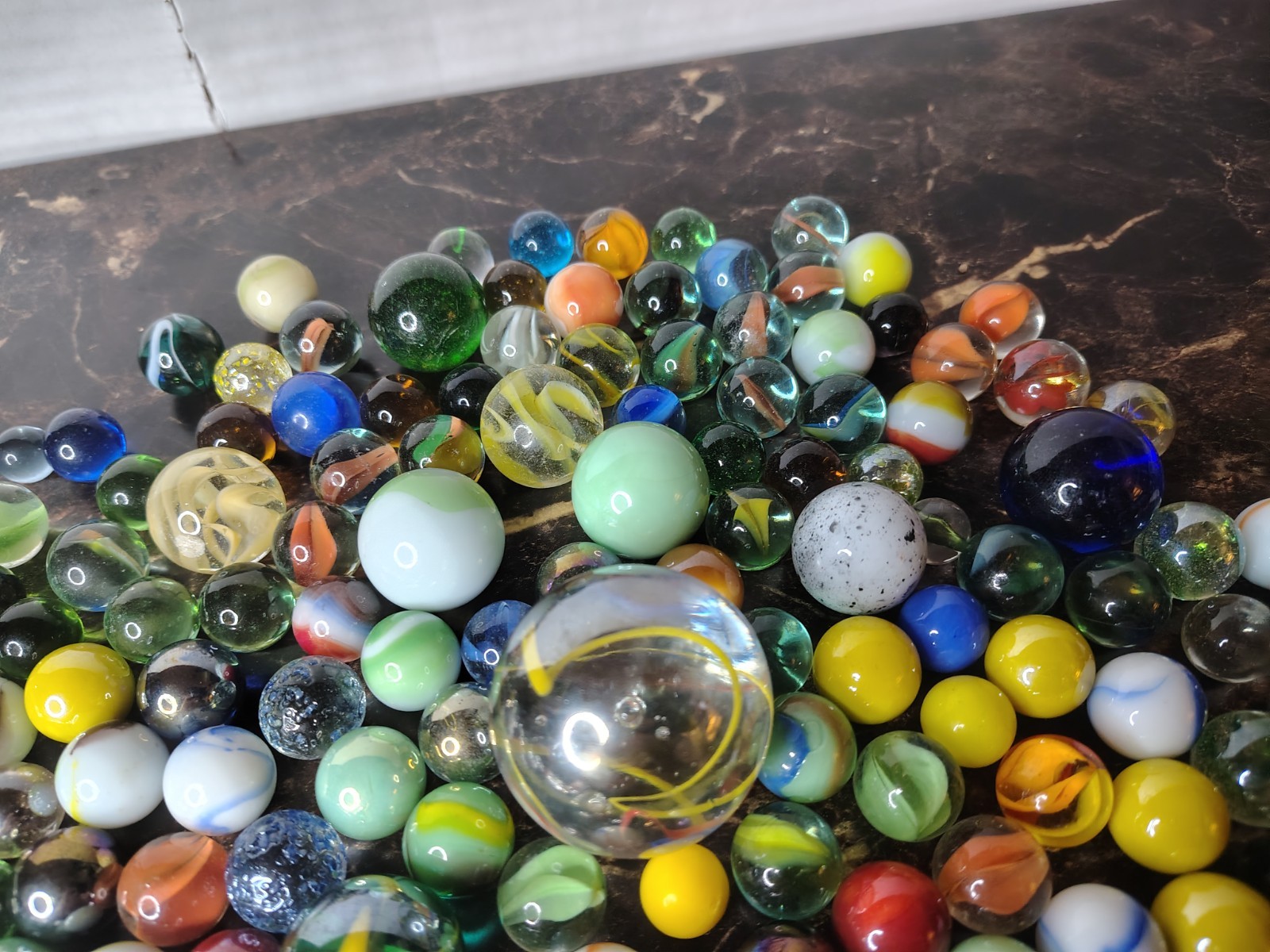 200+ VINTAGE GLASS MARBLES Swirls Opaque Shooters Excellent Shape