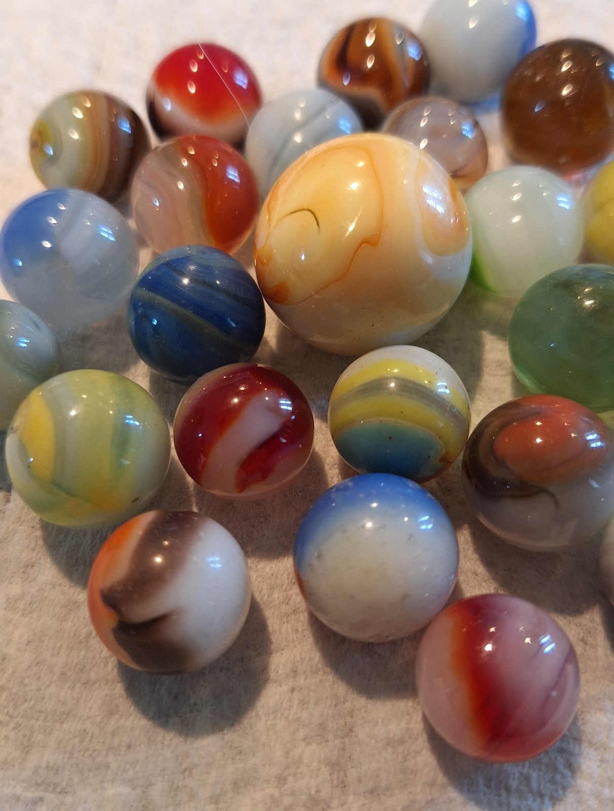 Lot Of 25 Vintage Marbles Akro,agate,cac,swirl,jabo