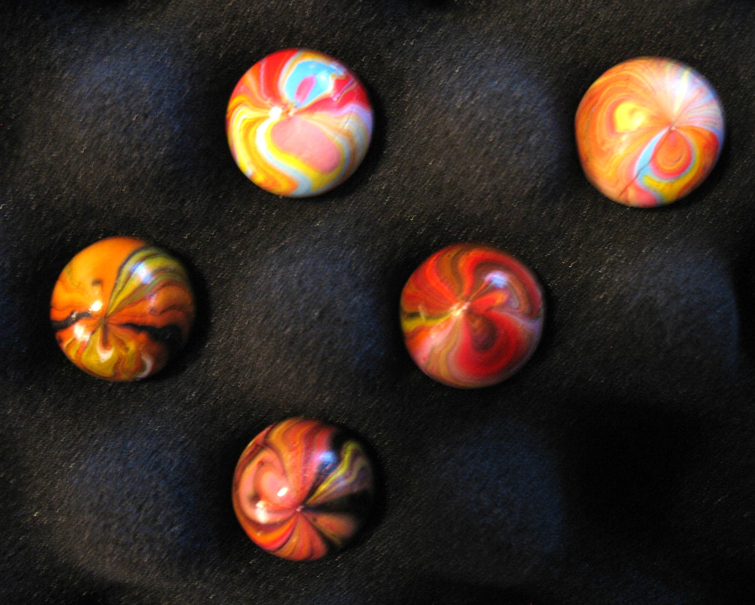 5 ITALIAN PAINTED CERAMIC/CLAY MARBLES – LAURA BERRETTI?