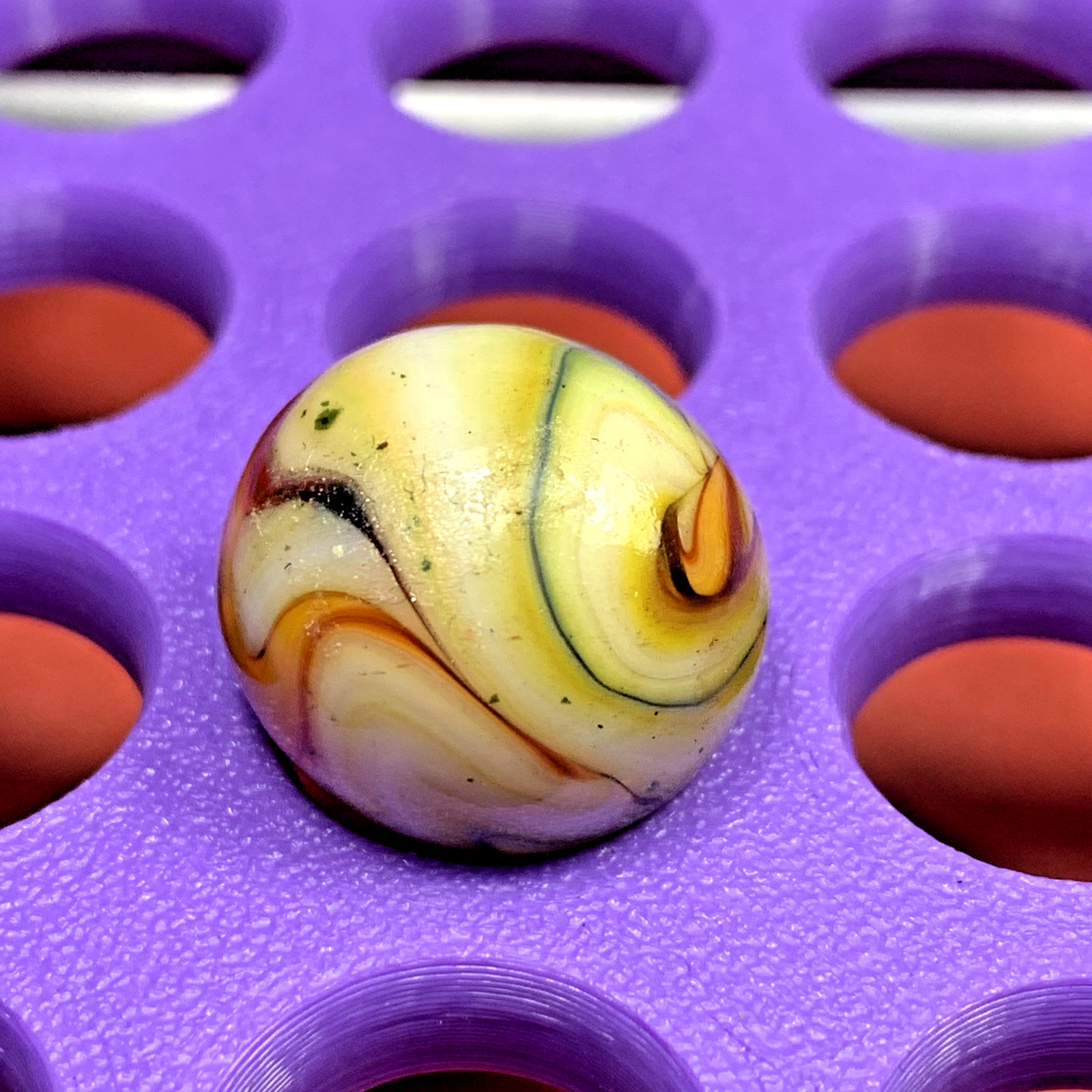 DAS/CHAMPION/WV/JABO AS MADE FLAMEY EGGY SWIRLED SHOOTER .70″ BOX01/111