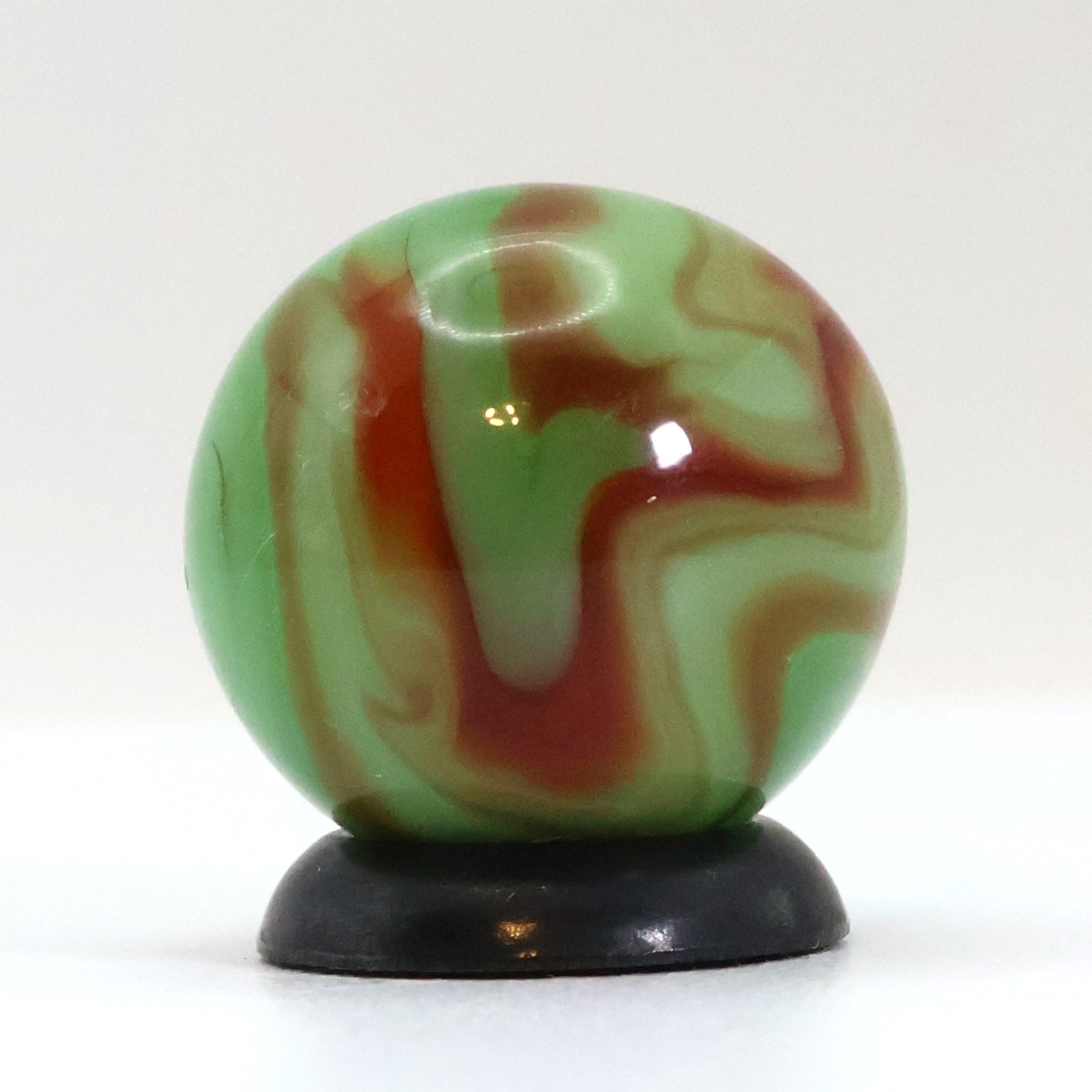 5/8″ Swirl Marble Green Base with Tan & Red Ribbons M-