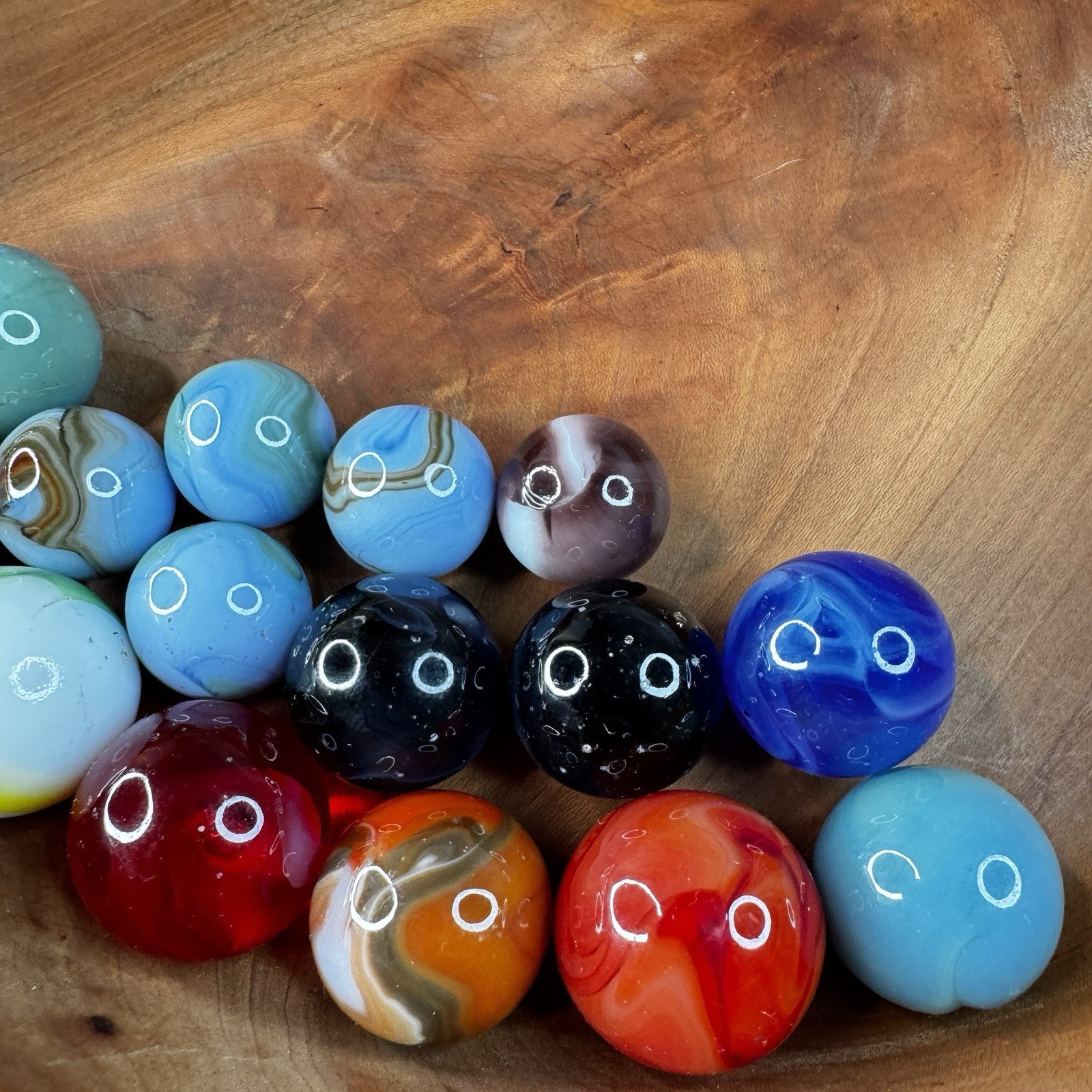 Vintage Glass Marble Lot 16 Large Shooters 3/4″ & 1″ WV Swirls Akro Alley Jabo