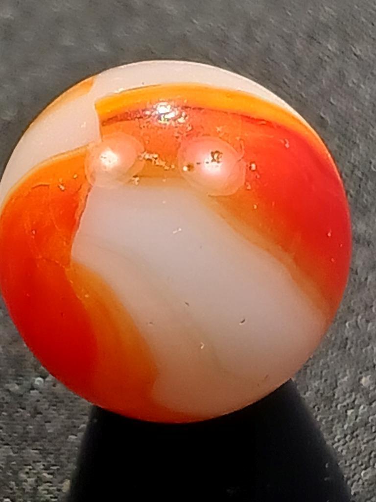 Peltier .56″ Tangerine to Dark Orange w/Red Rainbow Near Mnt Serious Marble A333