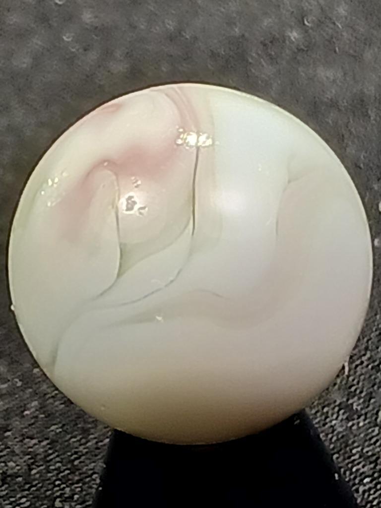 Alley Agate Heaton .57″ Thistle + Pearl White on Clear Swirl Serious Marble A404