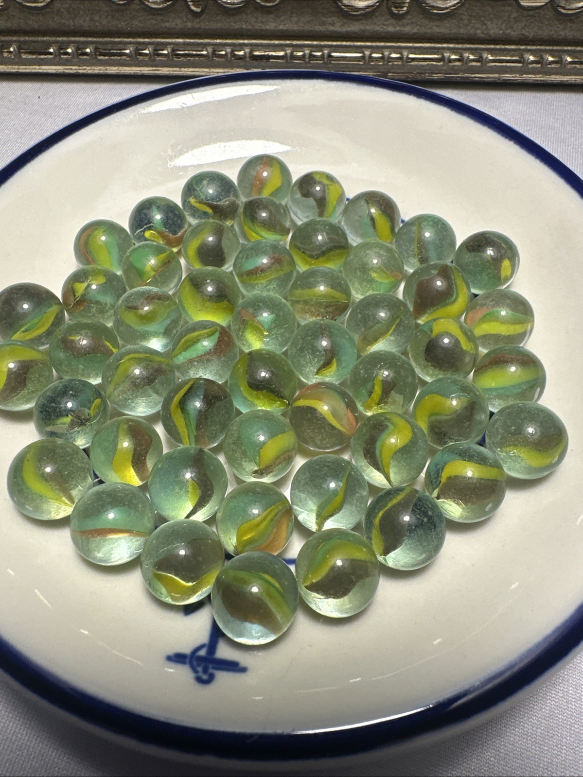 Estate Marbles Lot of 50 Mini Pee Wee Small Cats Eye Blue Yellow Red Veins 1b