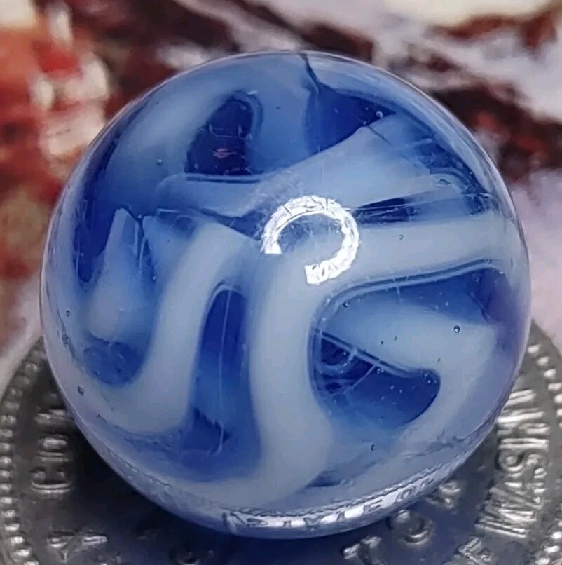 Transparent Blue & White Wire Pull SWIRL Alley Agate Glass Vintage Marbles .67″