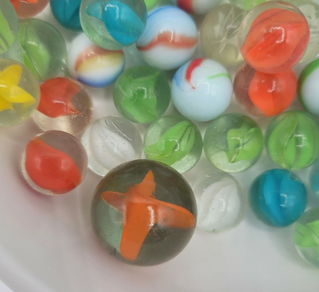 Bag of glass Marbles Assorted Colors styles 50 Count plus 1 Super Shooter!