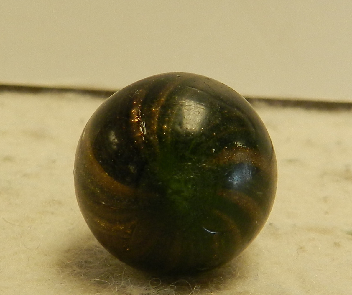 #16143m Vintage Dark Green German Handmade Mist Lutz Marble .65 Inches