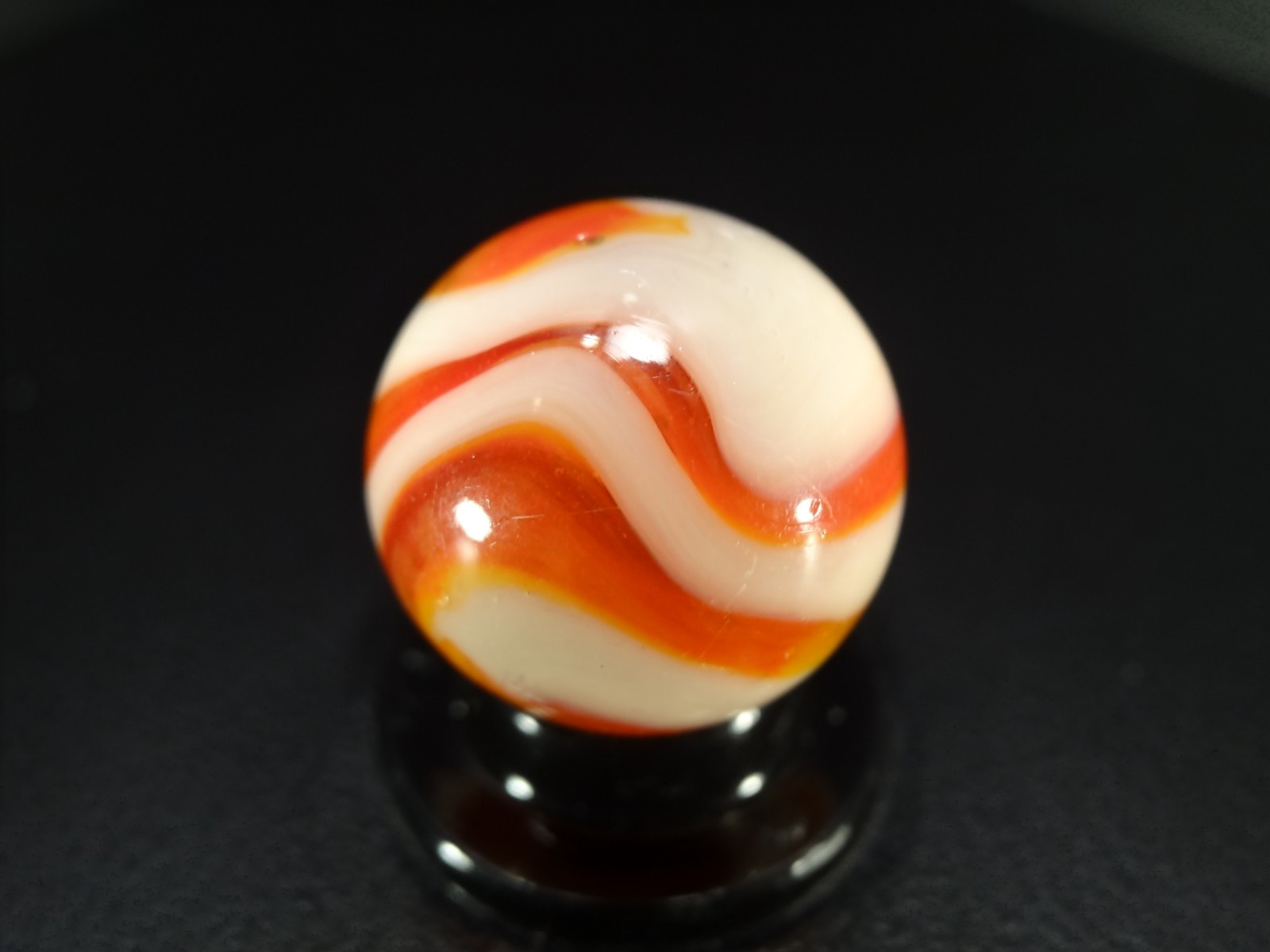 AKRO AGATE TRIPPLE TWIST “APRICOT” w/HOT UV EXCEPTIONAL