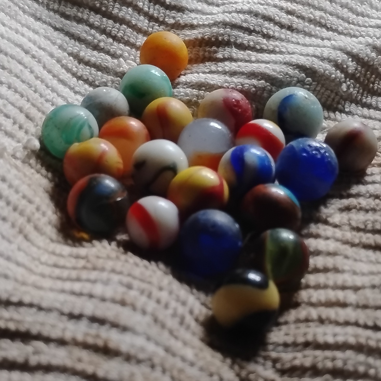 Mixed Lot Glass Toy Marbles, Assorted Colors & Patterns, Ages 17+
