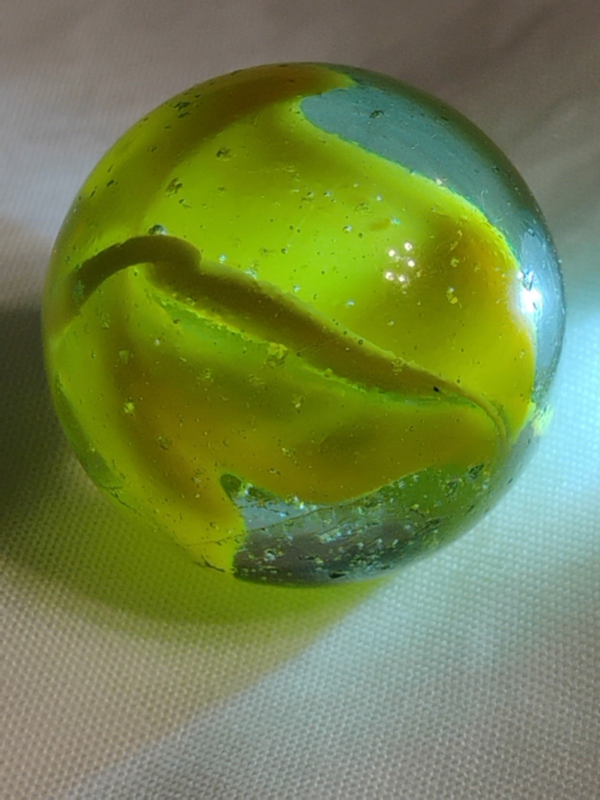 Vintage Crazy .95 Vitro Peltier Marble King Hybrid Cobra Shooter Size Marble ?