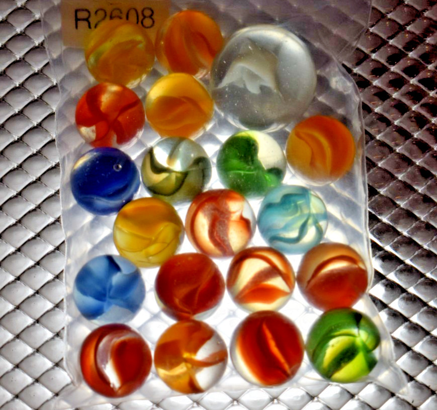 VINTAGE PELTIER CAT EYE BANANA VITRO AGATE 6 VANE CAGE MARBLES 1960s 20PCS