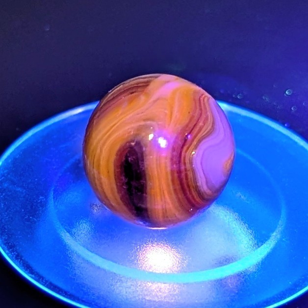 Vintage Akro Agate 0.63″ Translucent Oxblood Swirl Marble – Dual UV Cadmium…