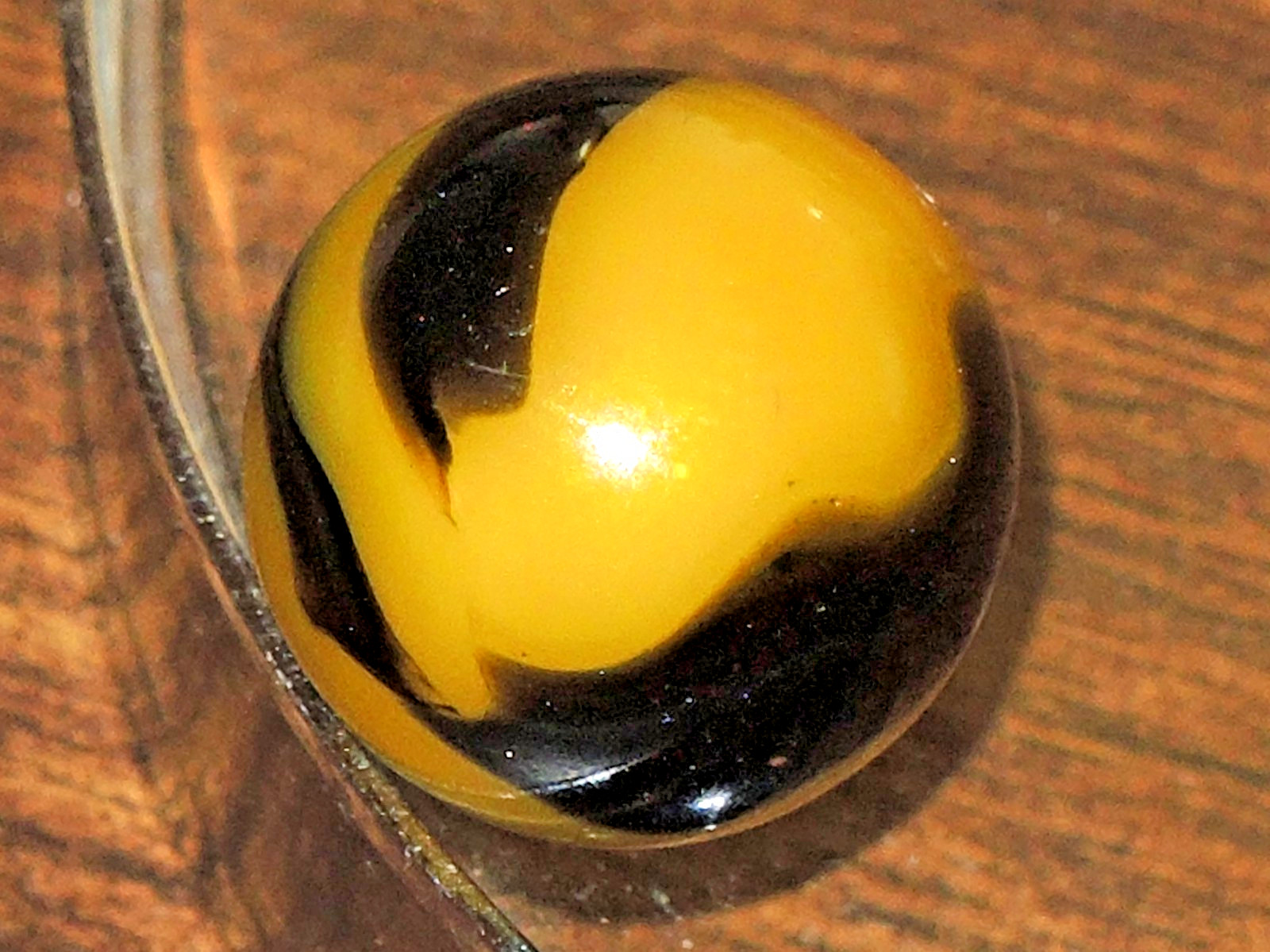 9/16″ Peltier NLR Bumblebee with Aventurine Flames & Swirls Marble Near Mint ~UV