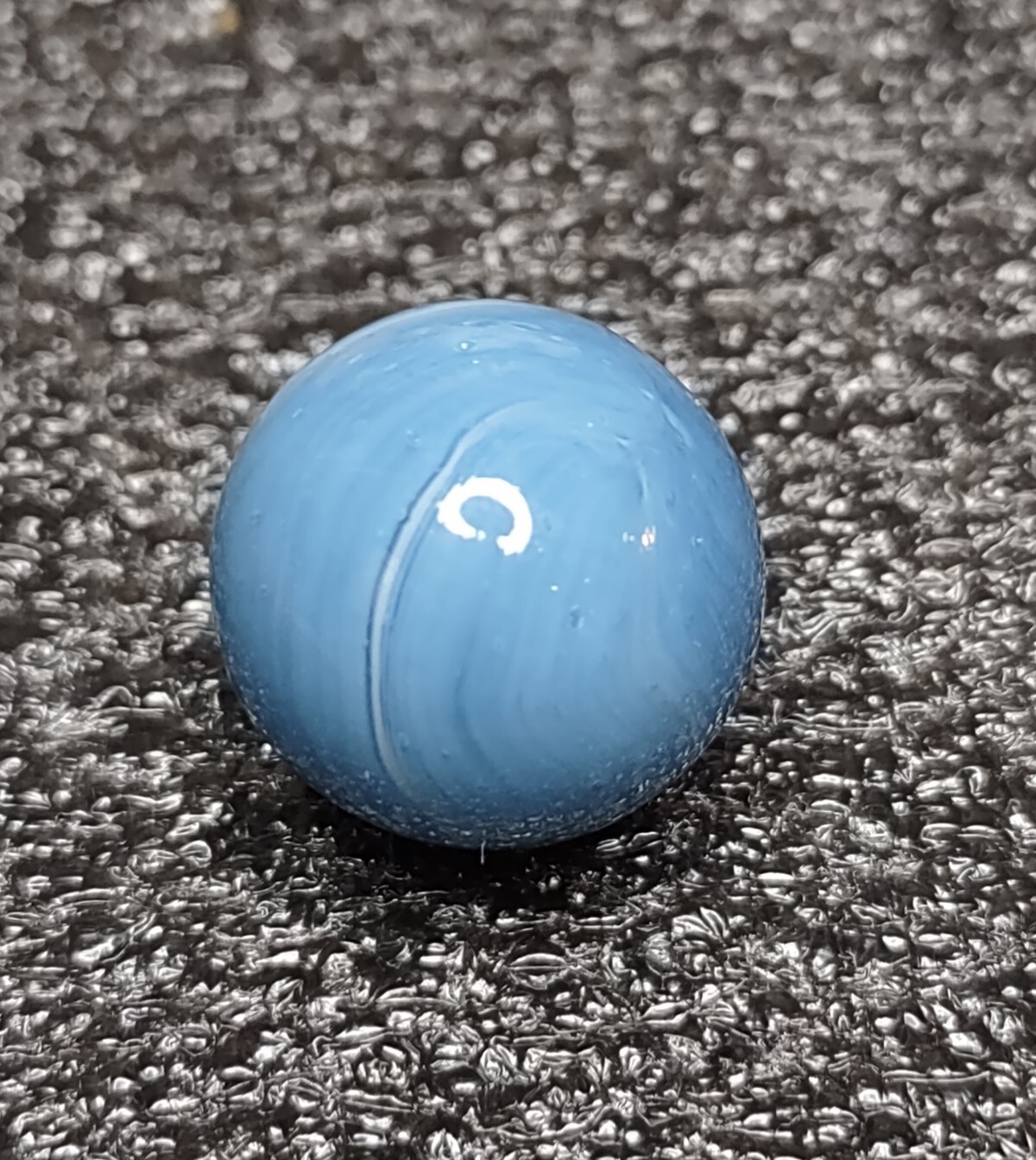 NM+ Opal – Unique Blue &🔥 White – Peltier Glass – Rainbo Vintage MARBLES .61″