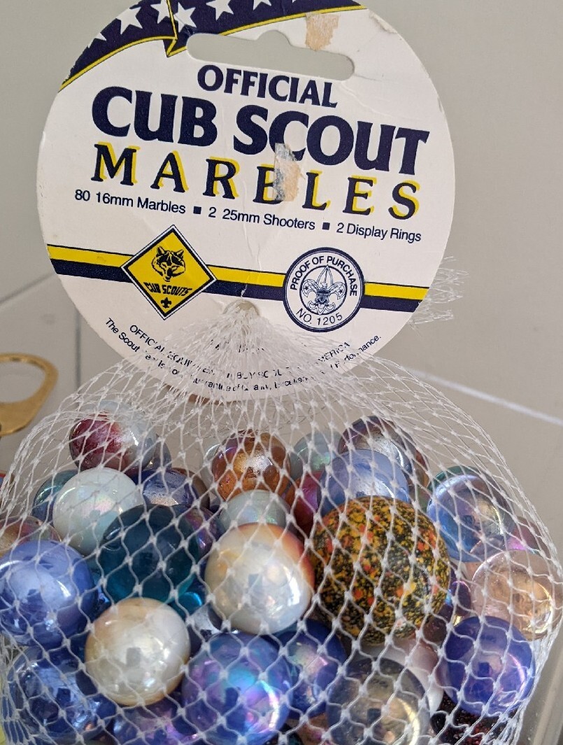 Net Bag of Vtg Boy Scouts America Cub Scout MARBLES — 80 16mm + 2 25mm Shooters