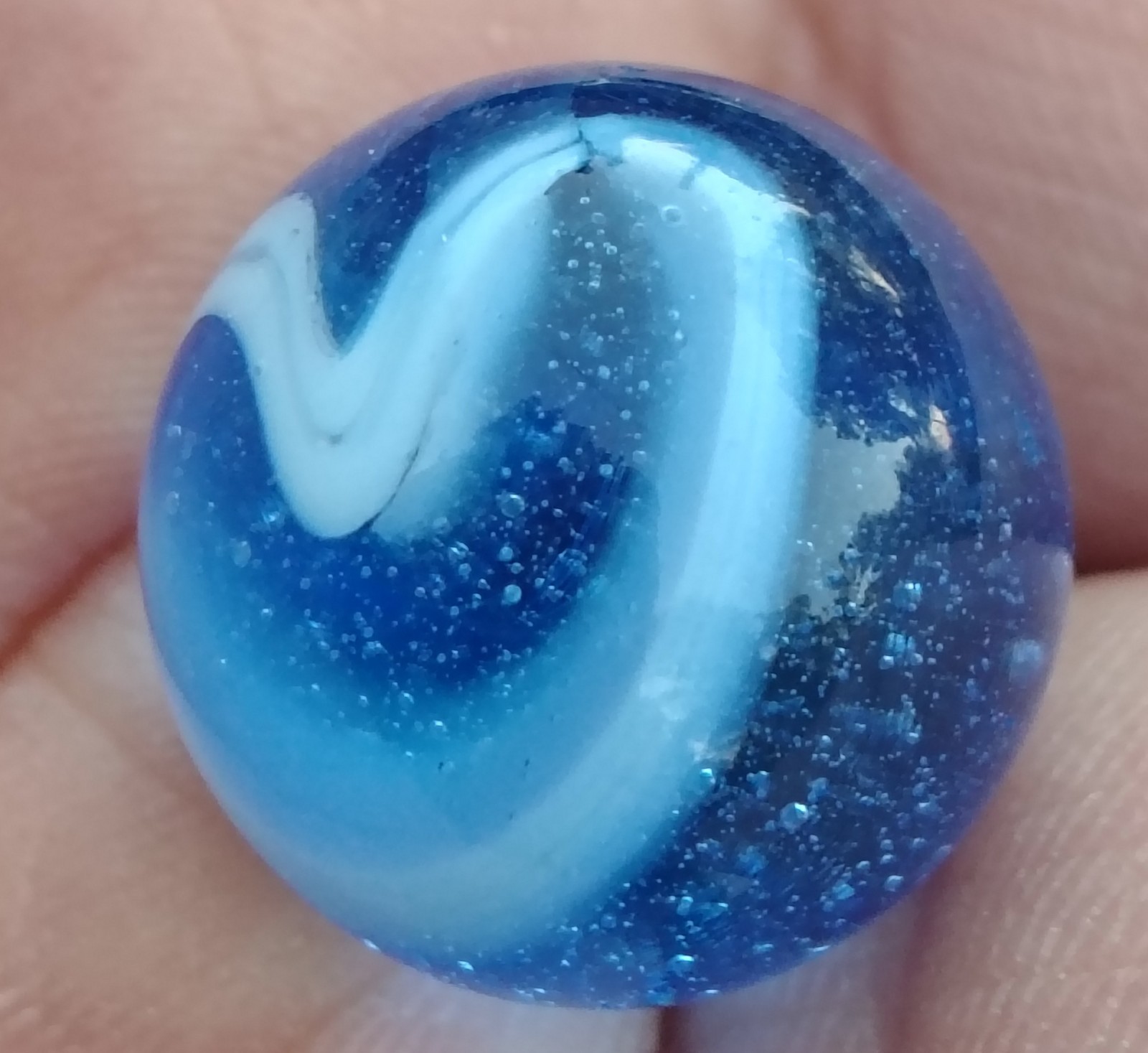 Vintage Sapphire Blue WV Swirl Marble 0.61″ Translucent Lots Of Tiny Bubbles NM