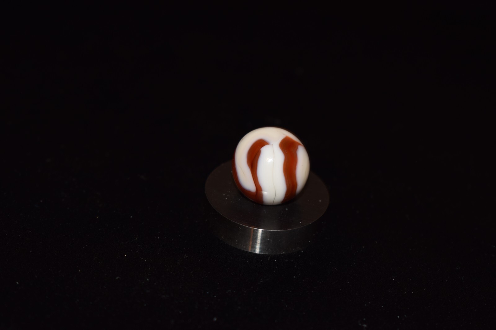Vintage Alleys/Ravenswood Flame Toy Marble Size .625″=5/8″=16mm MINT!