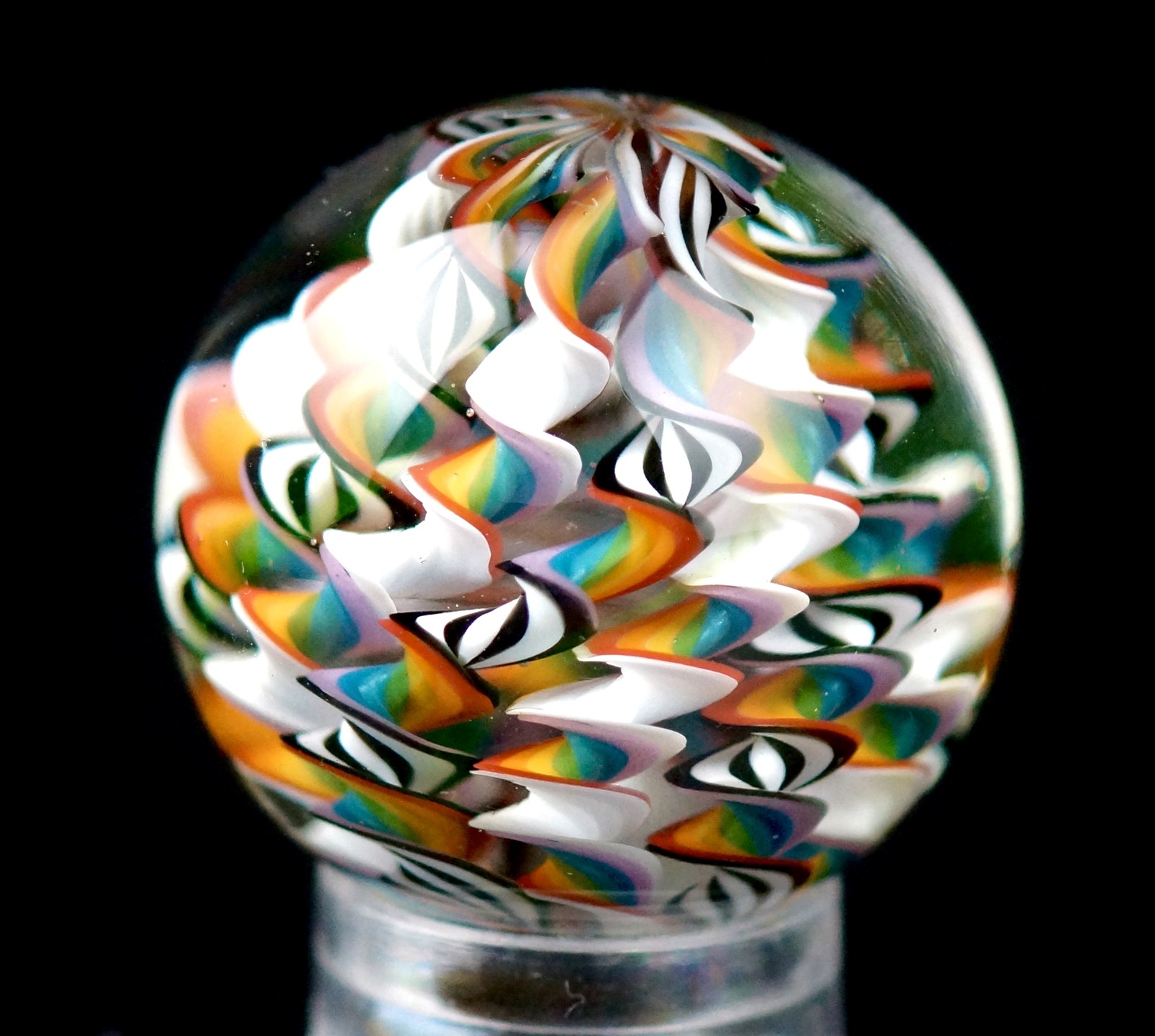 Bryan Trillas Glass Marble/Filigree Cane/UV Reactive/White Rainbow/0.8-0.9 inch