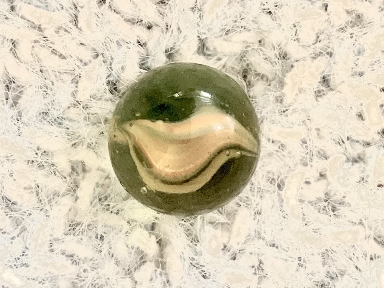 Vitro Six Vane Peach And White Cat’s Eye Marble