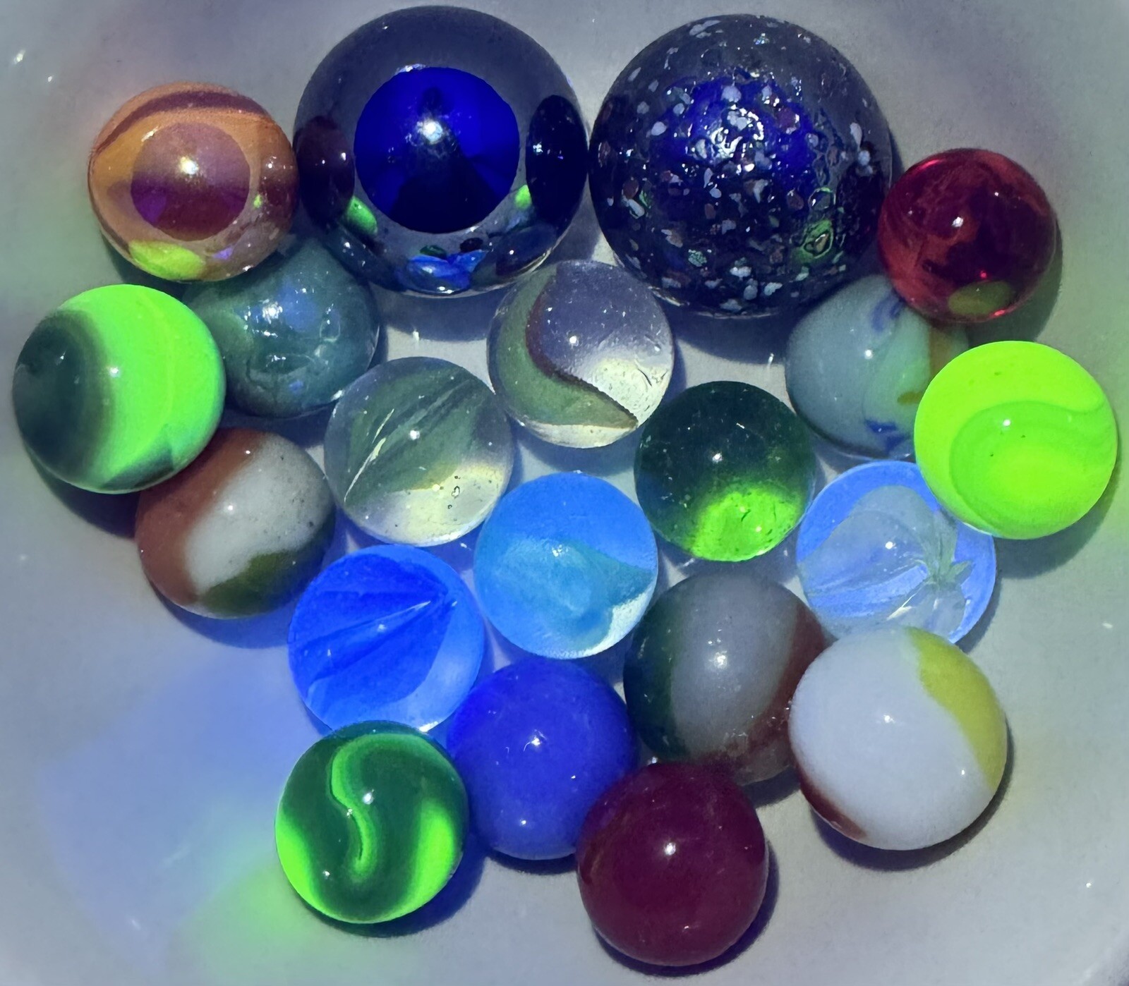 Vintage Marble Lot Of MARBLES UV Reactive Cadmium Uranium Lot #38