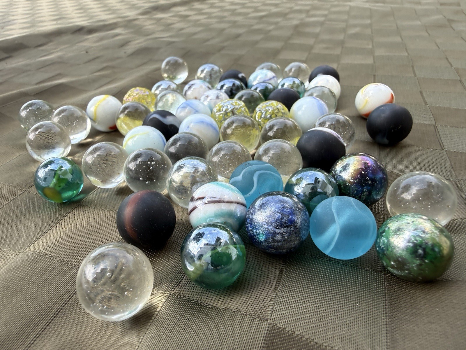 Lot Vtg Glass Marbles 10.4oz Aquamarine Swirl Opaque Milk Yellow Iridescent Game