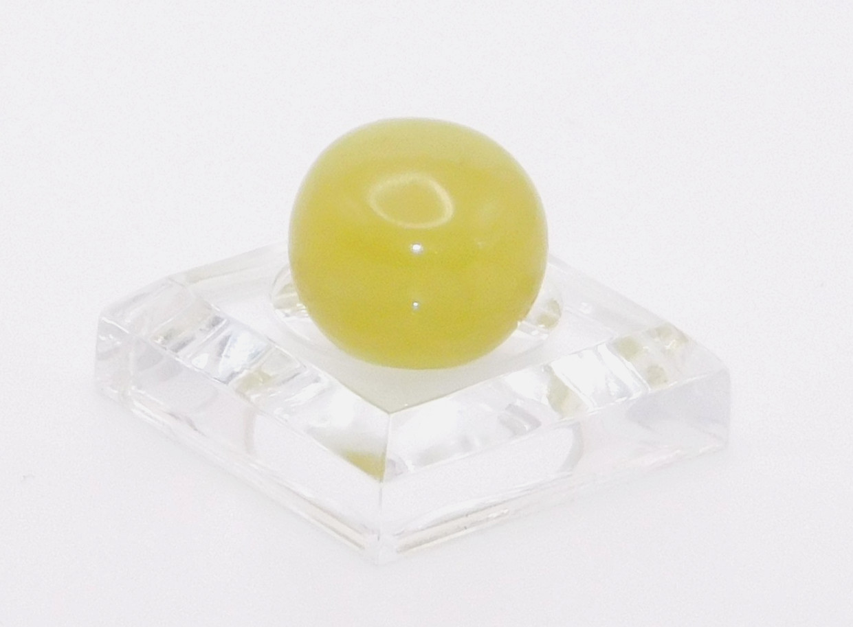 Vintage Glass Marble UV Reactive Glow Beige Yellow Small Irregular 0.50″ #U-11