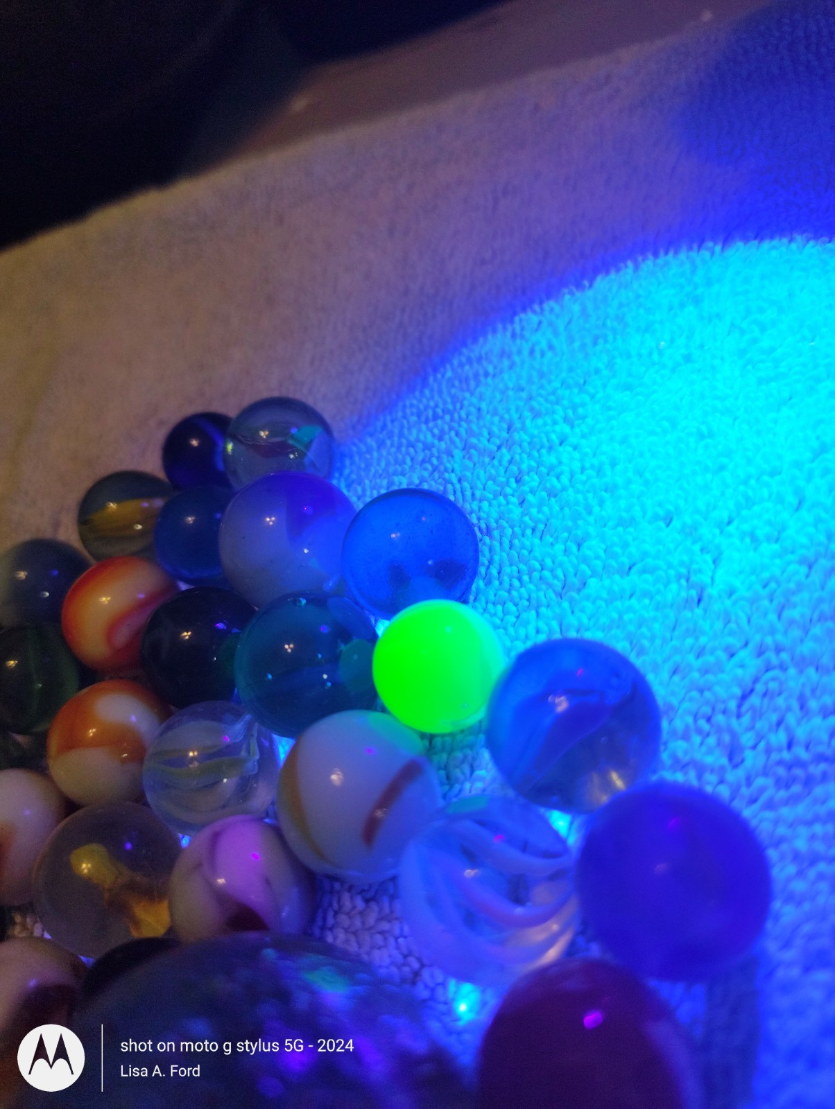Lot of 37 Vintage Marbles w/ Large Art Glass Confetti Shooter, UV Reactive, Cat’