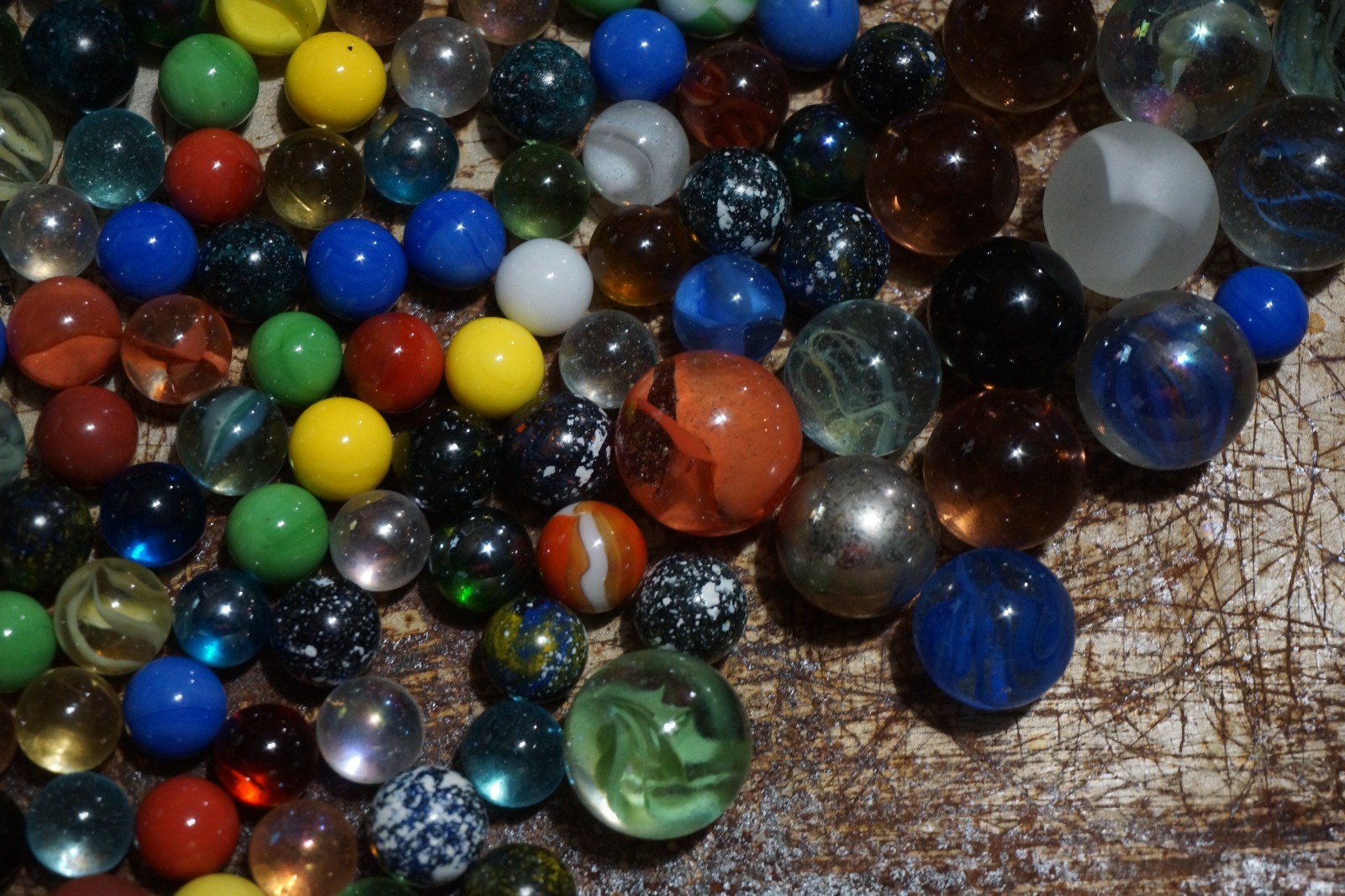 Vintage Marbles in wood box!!!