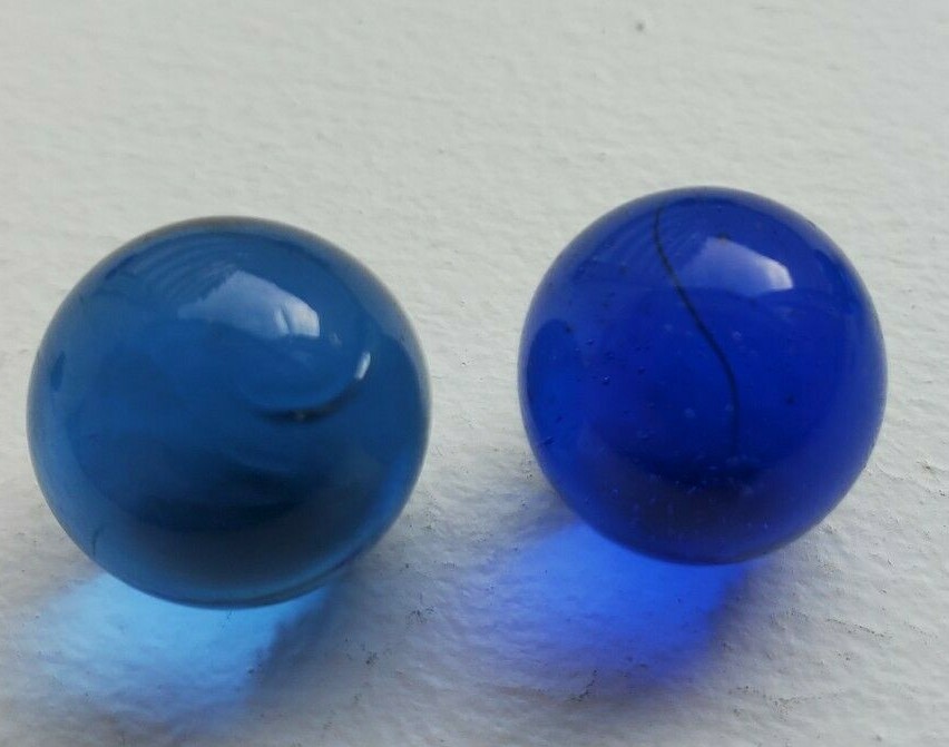 MINT 10 VINTAGE BEAUTIFUL BLUE CLEARIE MARBLES FROM 1970S & 1980S