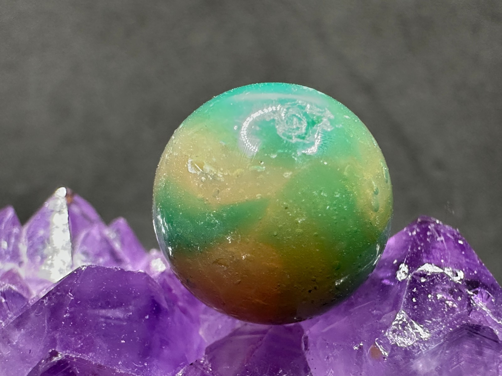 Vintage Peltier Glass Muddy Rainbo Marble – Green & Muddy Tan – .64″ Played With