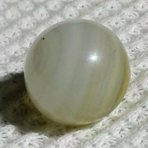 5/8″ CAC Honey Onyx Swirl Marble In Mint Condition Check Photos.