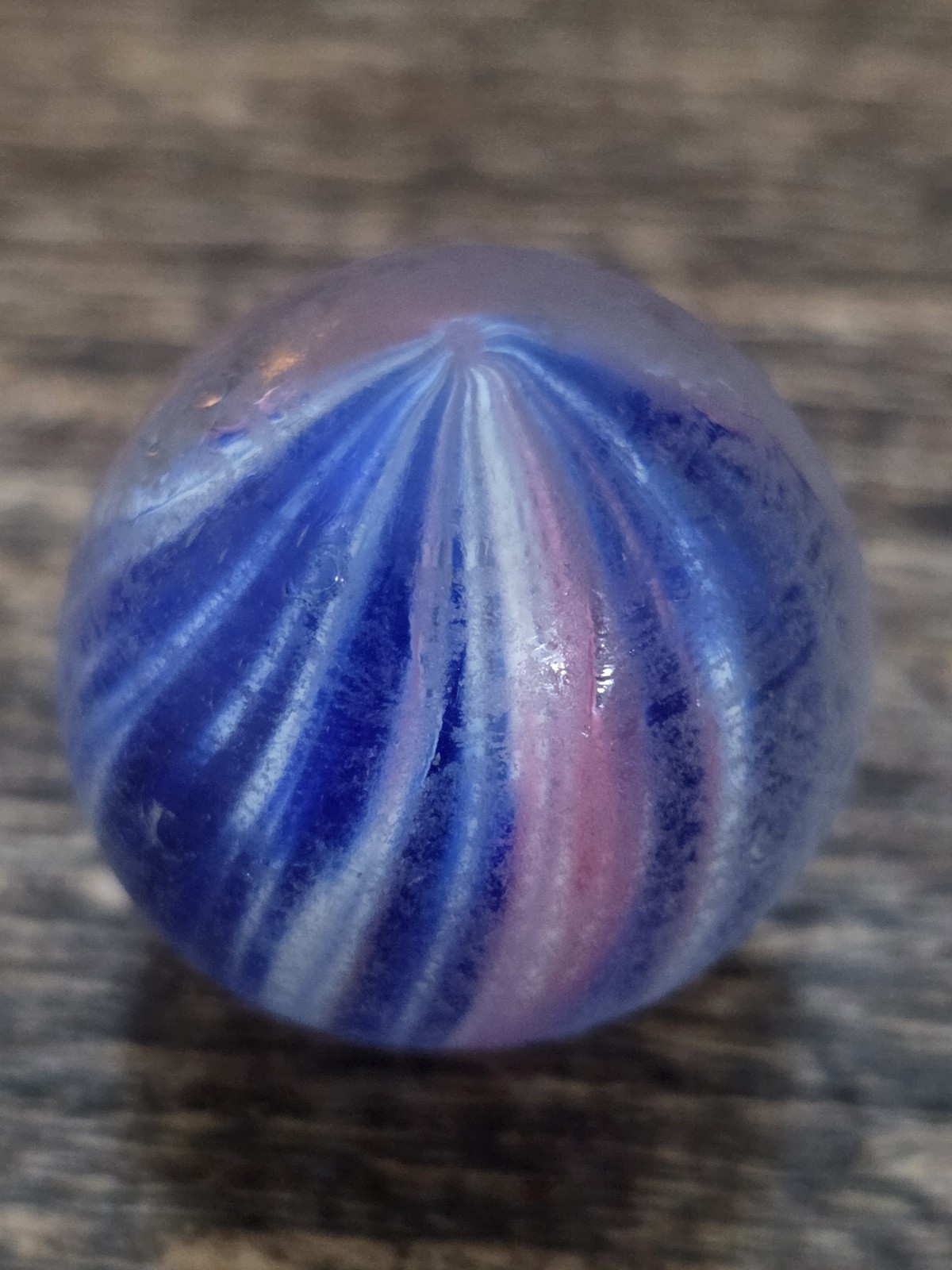 .94″ German Handmade Onionskin Marble Shooter