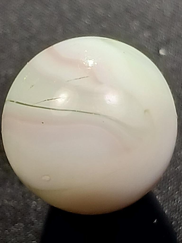 Vitro Agate Light Lavender Pearl White V-Patch Near Mint Serious Marble A125