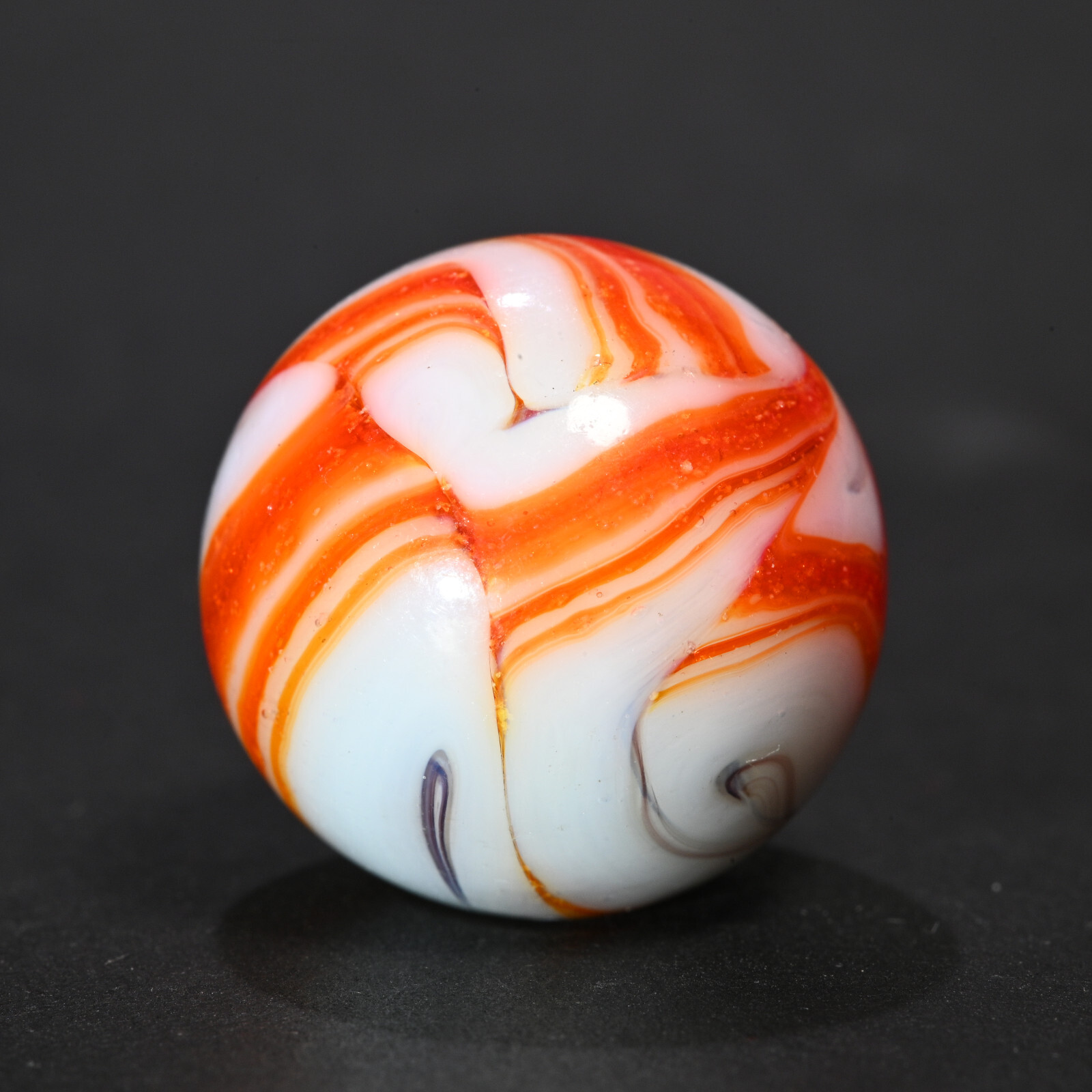 Midsize Veiligglas Opaque Vintage Marble Bold Streaky Orange 1950’s 21.1mm 13/16