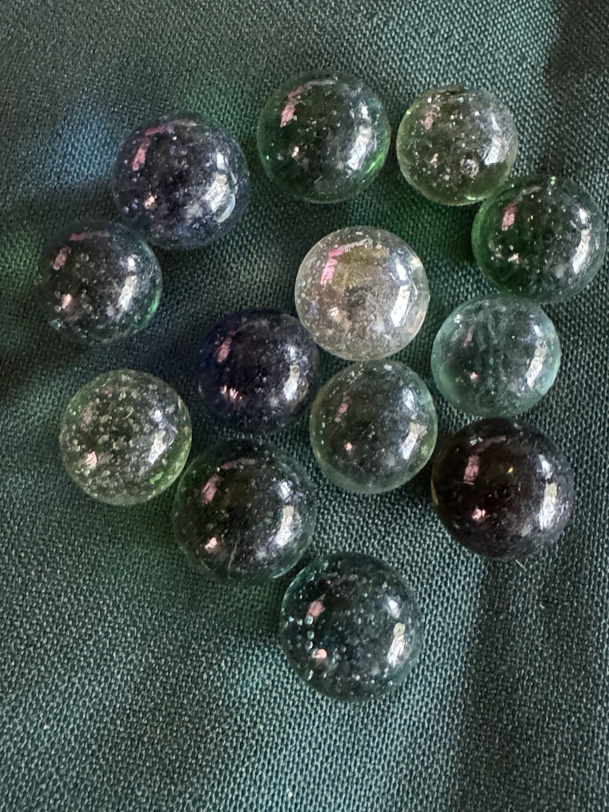 Mixed Lot Glass Toy Marbles, Clear Cat’s-Eye, Black & Swirl, 80-100