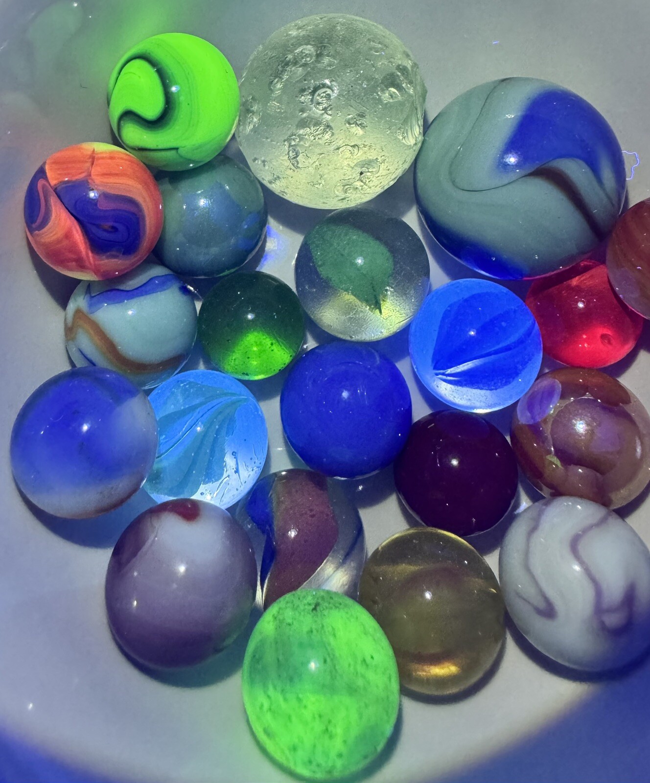 Vintage Marble Lot Of MARBLES UV Reactive Cadmium Uranium Lot #34