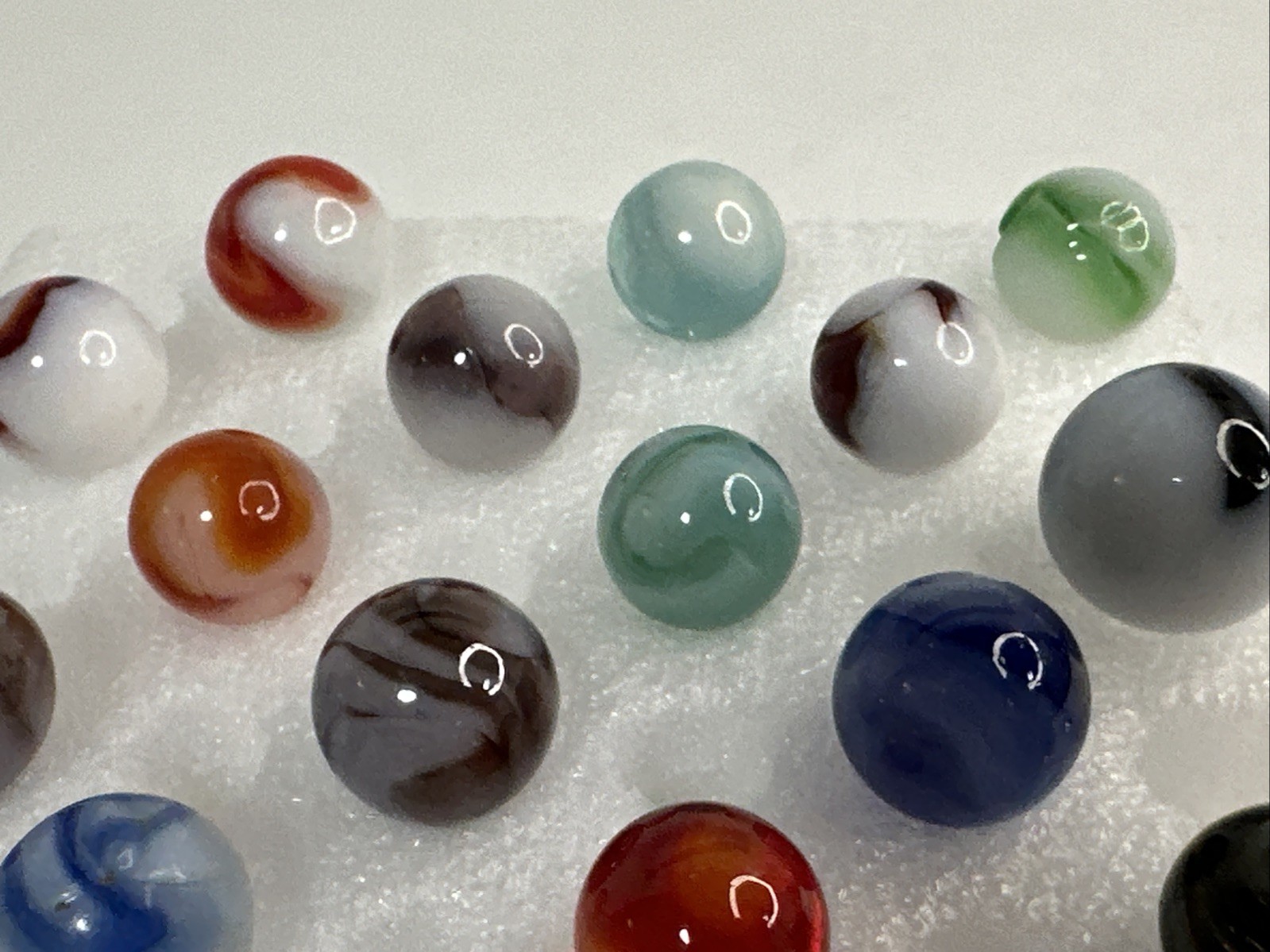 410 Lot Of 30 Jabo Swirl Marbles!