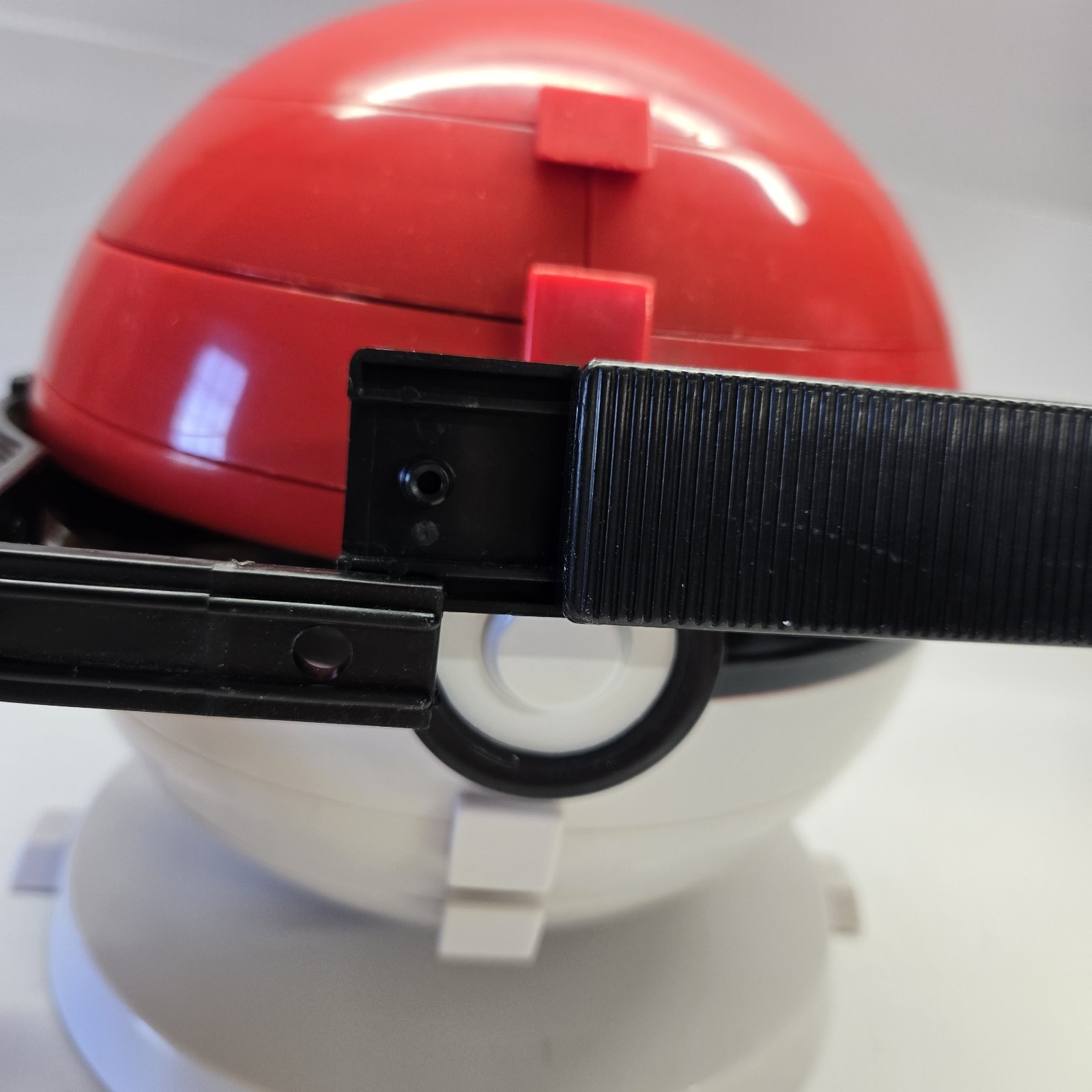 Vintage Pokémon Pokeball Marble Carry Case With Box.