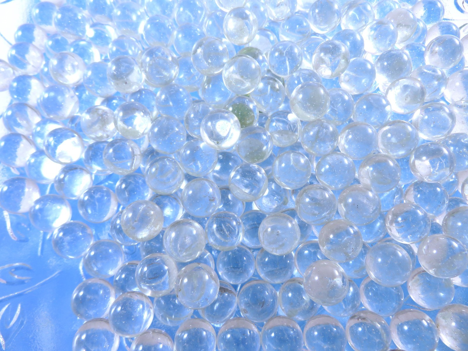 Clear Round Marbles For Crafts Or Décor 2 Pounds 8 Ounces 1/2 Inch