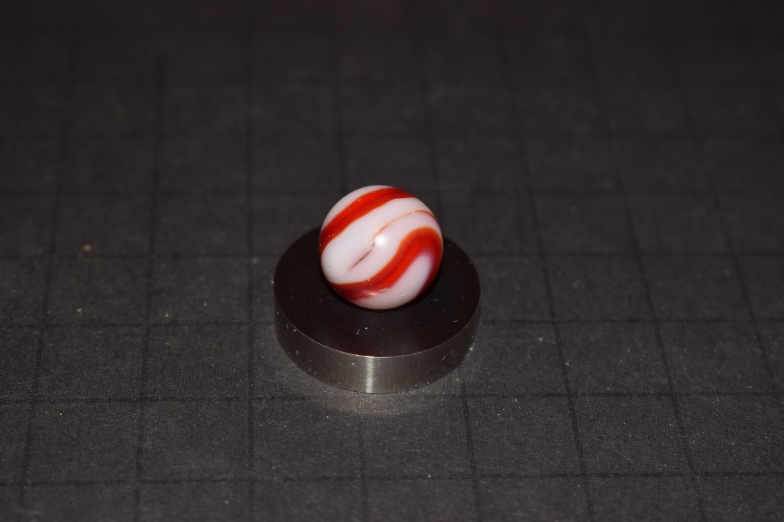 Vintage Alley 🔴RED Ribbon🔴 Collectors Toy Marble Size .593″=19/32″=15mm VNM