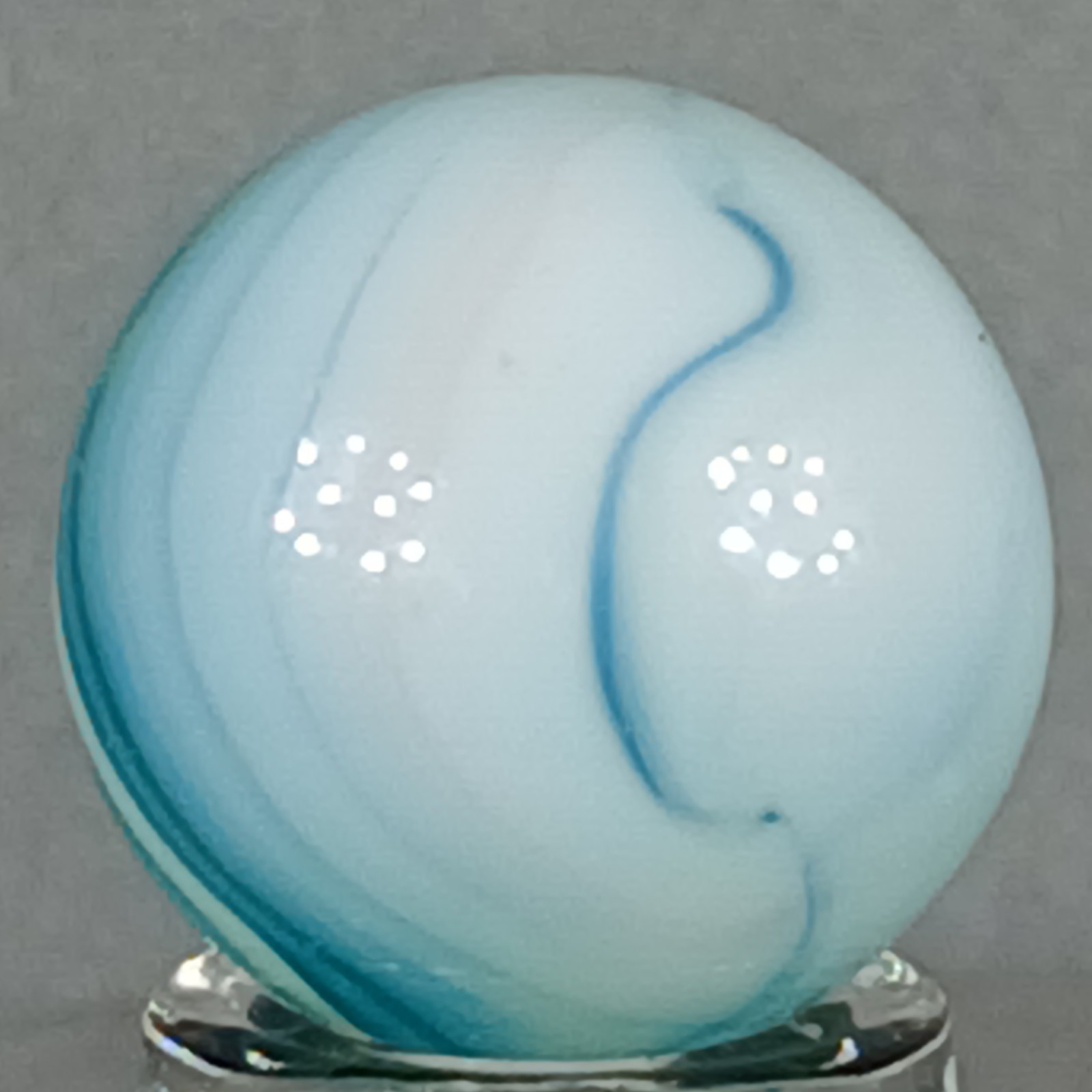 Vintage Vitro Conqueror Marble .63 Near-Mint Condition Combined Shipping