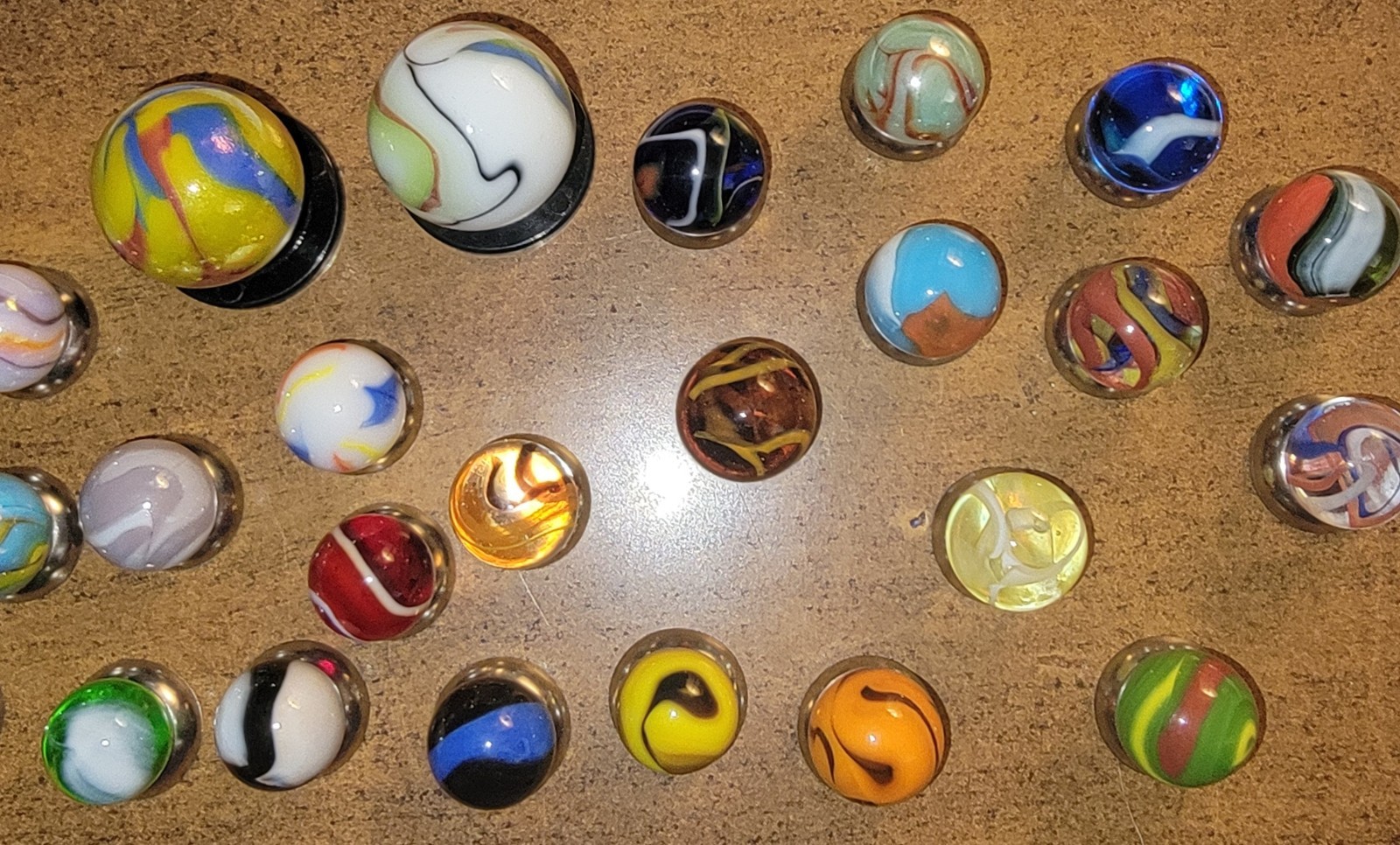 30 Vintage No longer Manufactered MEGA MARBLES With 2 Shooters. WET MINT