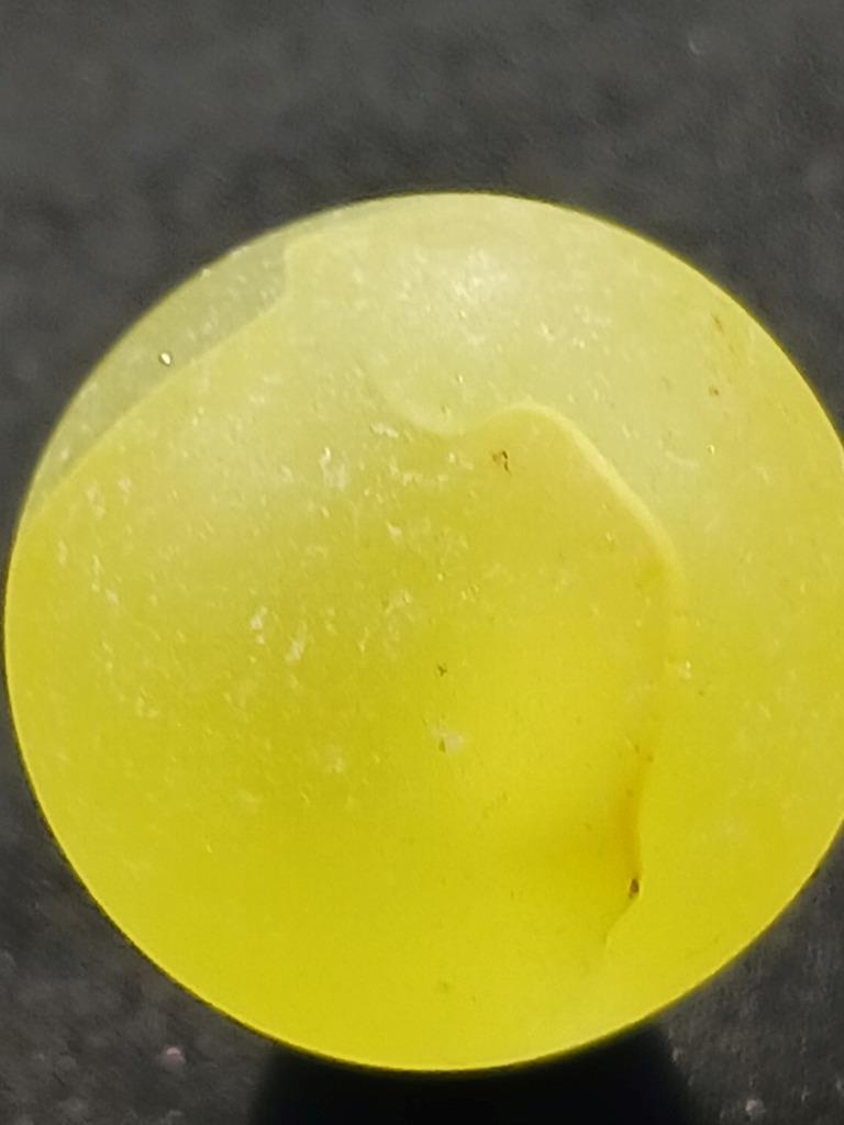 Vitro Agate Frosted .86″ 4 Leaf Cat Yellow Shooter N Mint Serious Marble A265