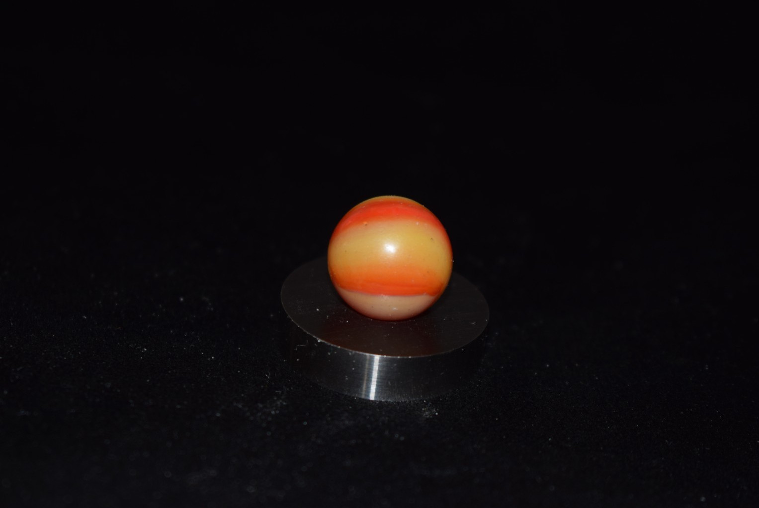 👩‍🦰➖⏩Vintage KOKOMO Lipstick💄Custard base glass 👽UV Reactive Marble .593″