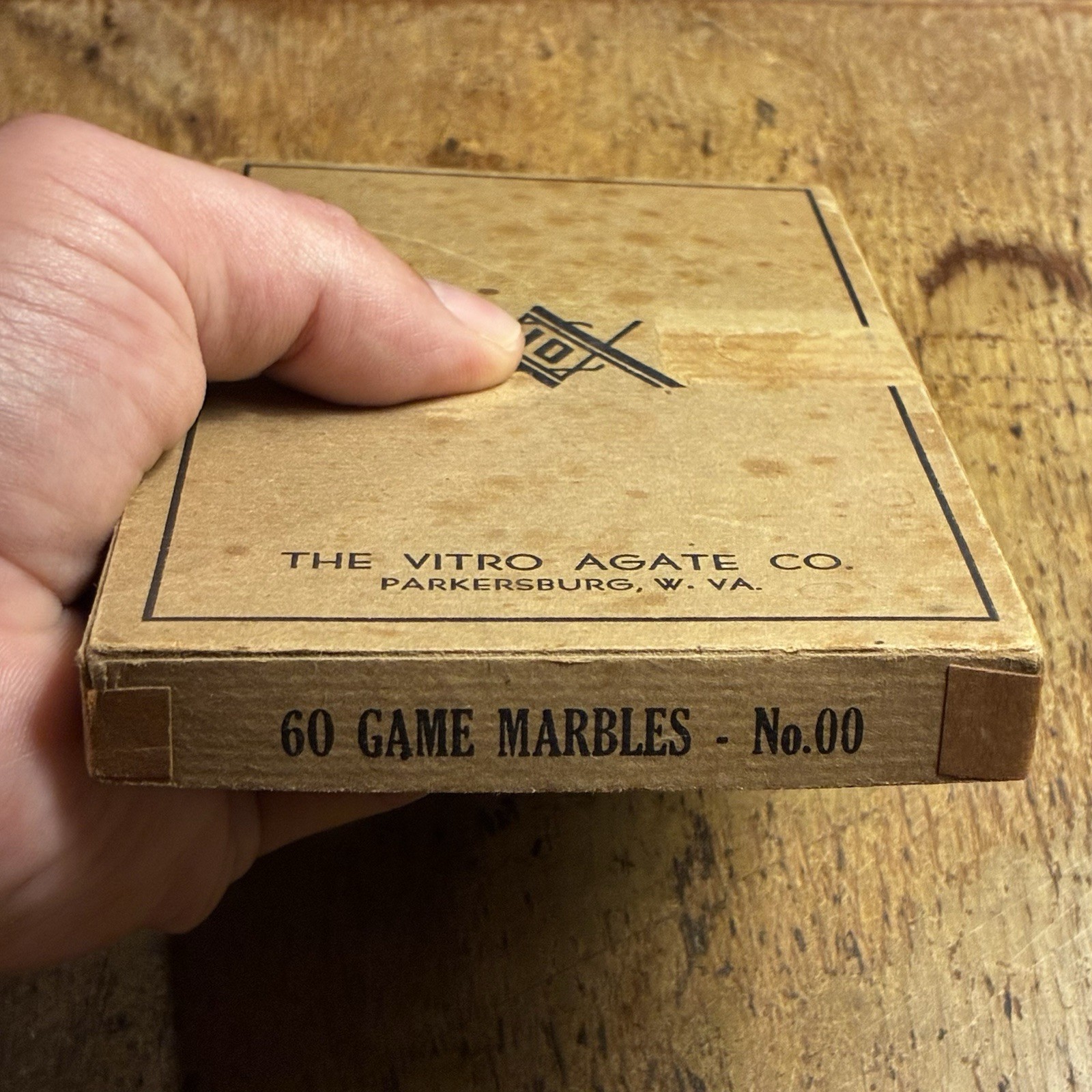 Vintage 1930’s The Vitro Agate Co. 60 Game Marbles #00 Original Box