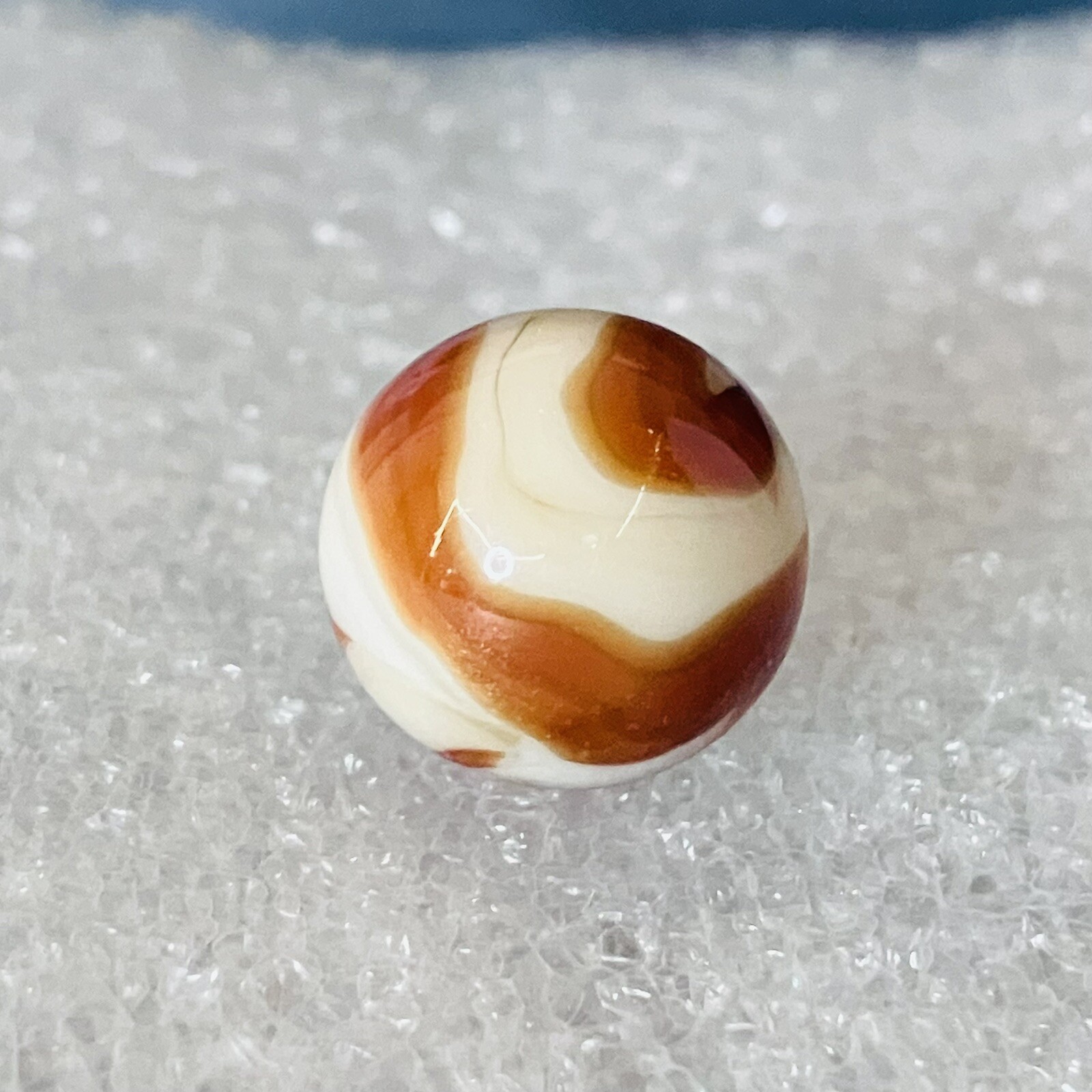 UV Active Ravenswood “R” Swirl Marble .60″ NM Wet Red / Blood On White Red Raven