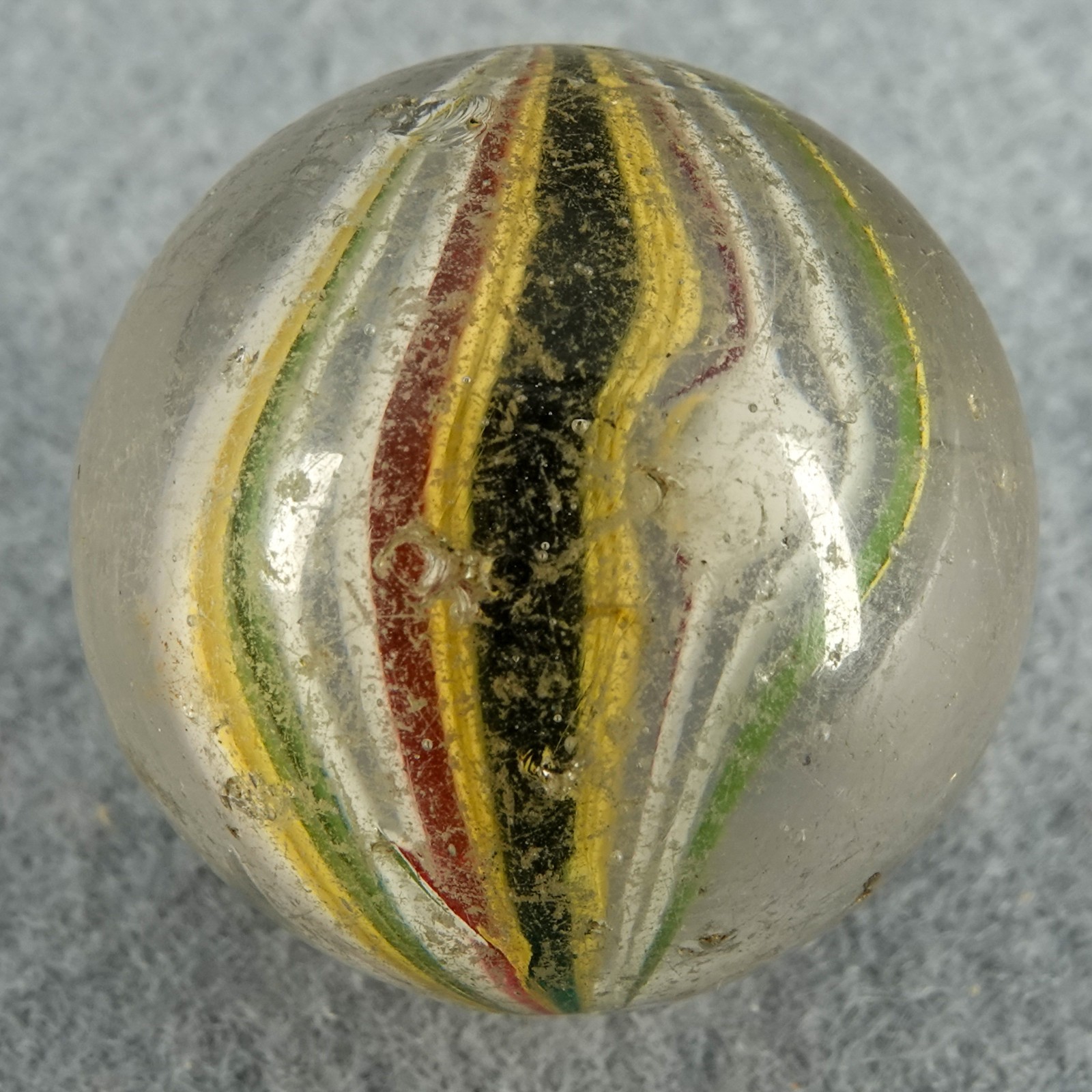 Marbles: SWIRL, Ribbon Core. 1-1/16″. Good(+) (7.9). (B1095)
