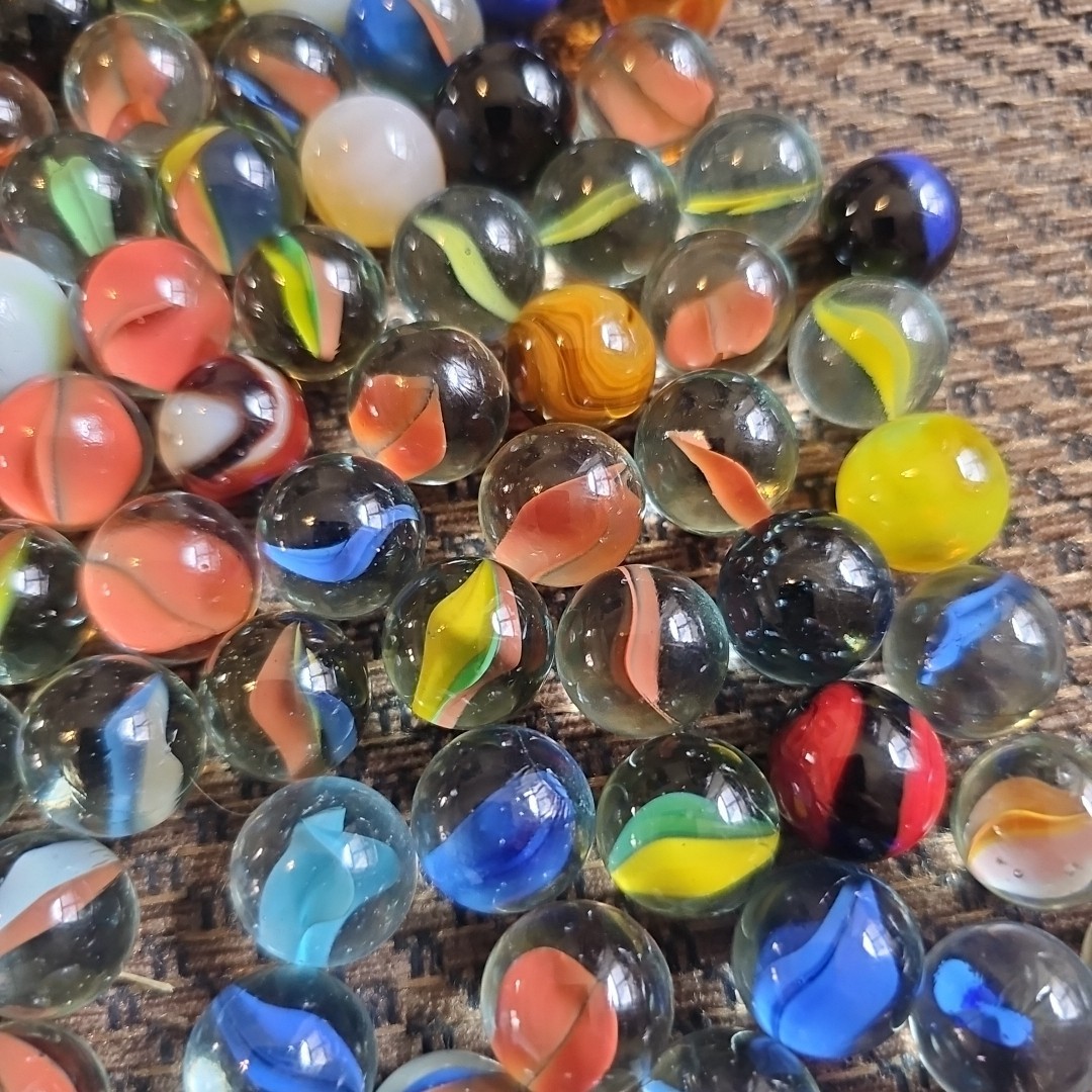 Vtg 202 Marbles Lot Rare Estate Find Different Sizes And Colors Cat Eyes