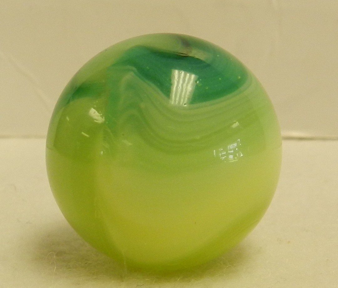 #21134m *Mint* Vintage Akro Agate Limeade Corkscrew Shooter Marble 1.01 Inches